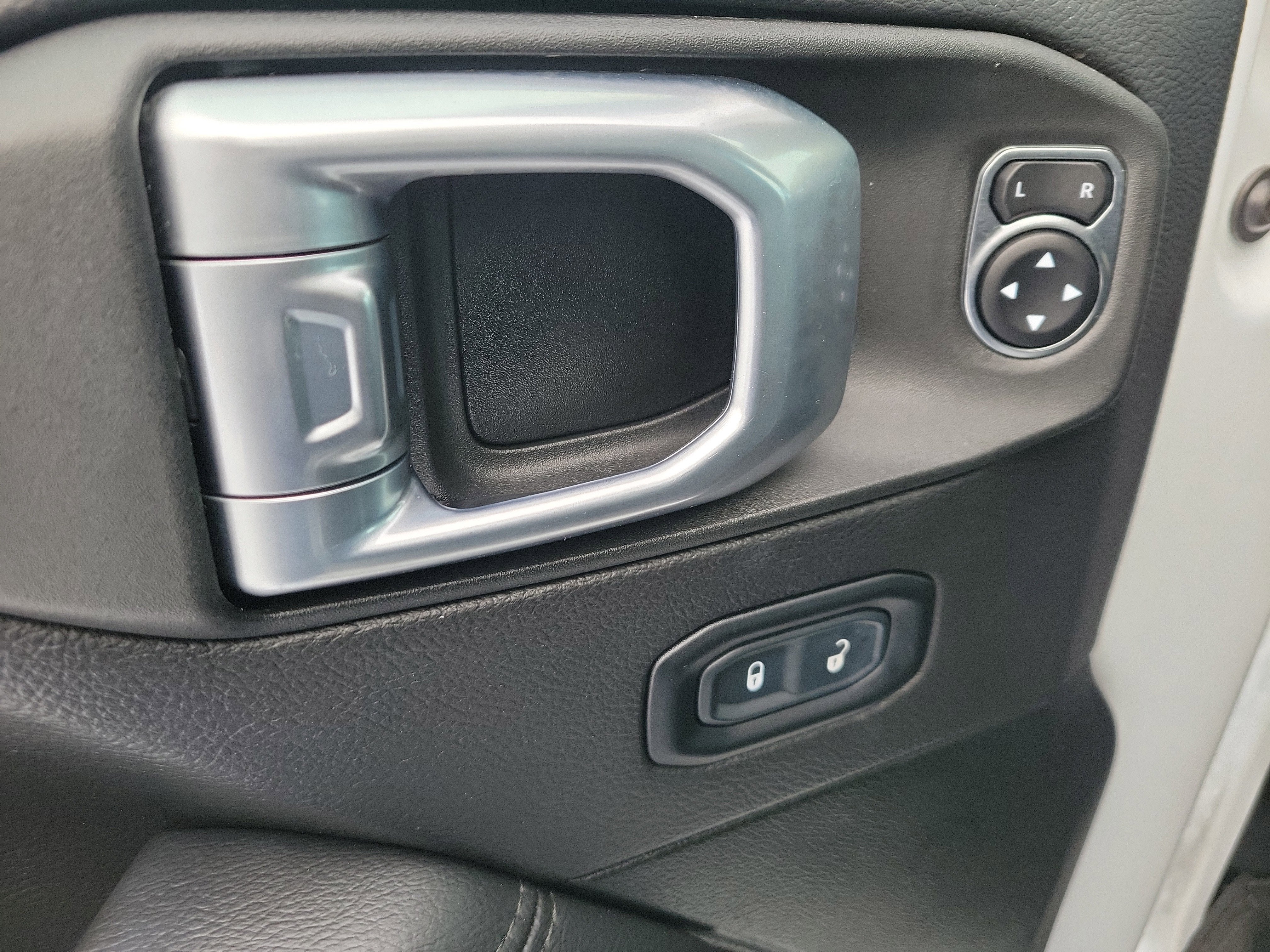 2022 Jeep Wrangler Unlimited Sahara Altitude 4x4