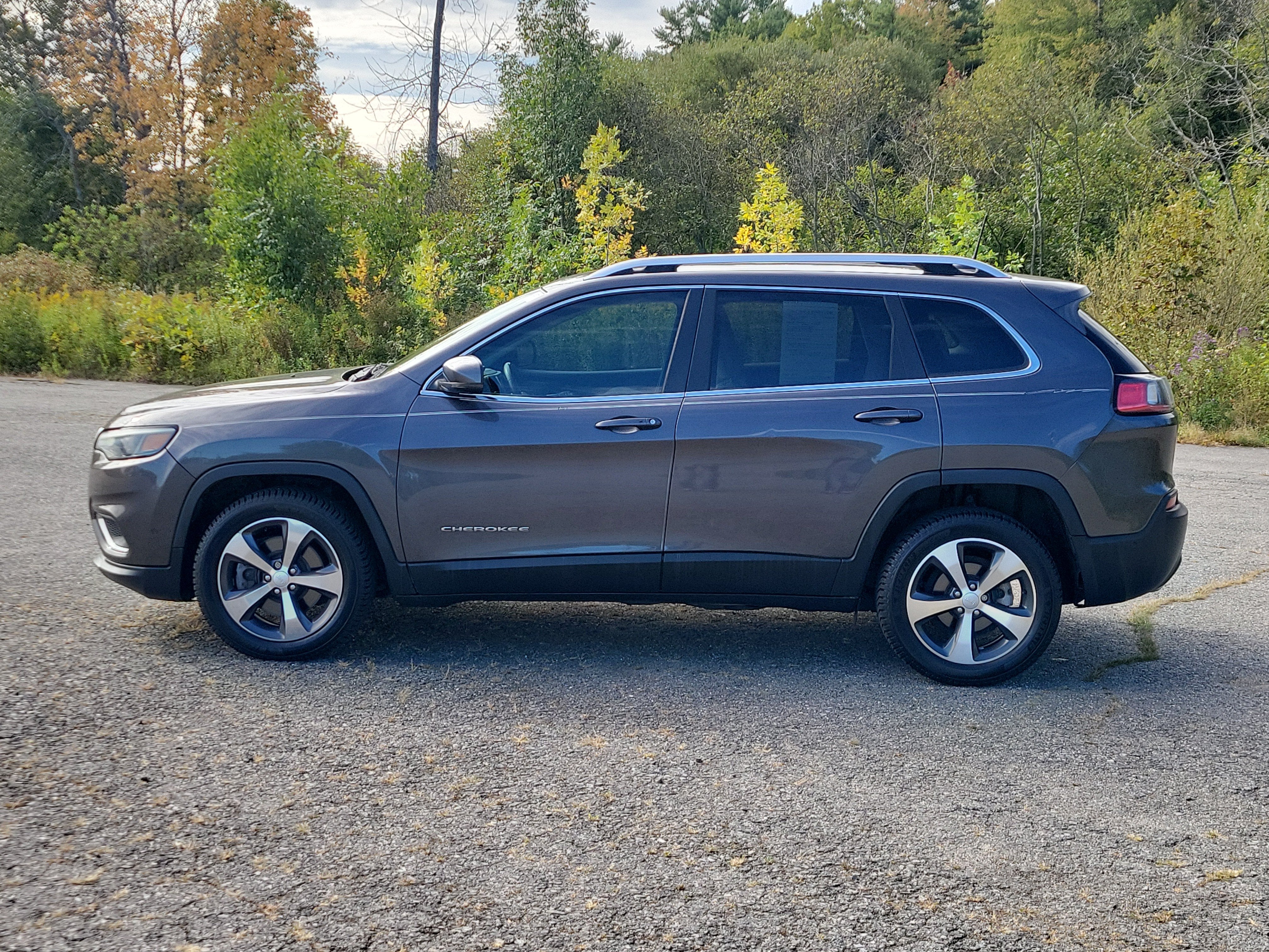 2019 Jeep Cherokee Limited FWD