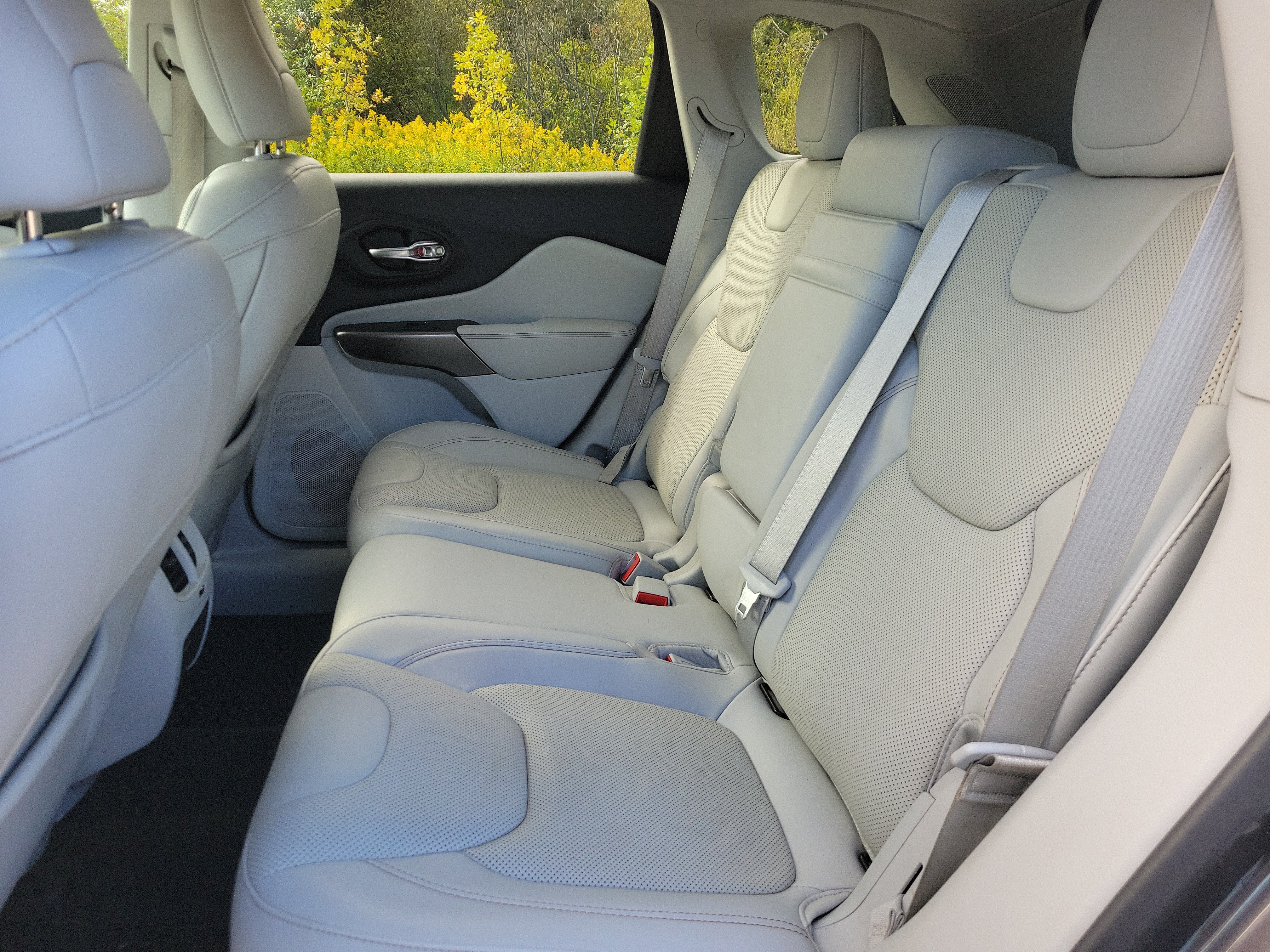2019 Jeep Cherokee Limited FWD