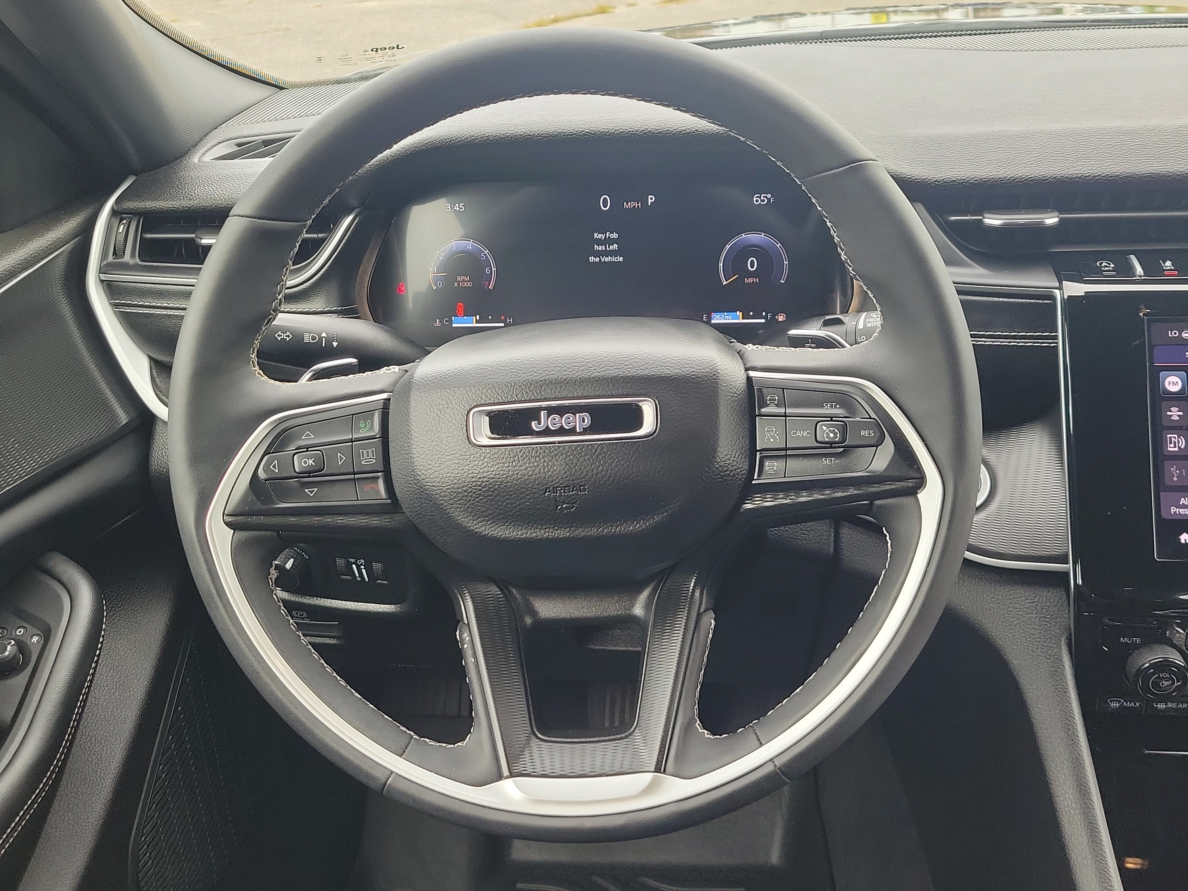 2024 Jeep Grand Cherokee L Altitude 4x2