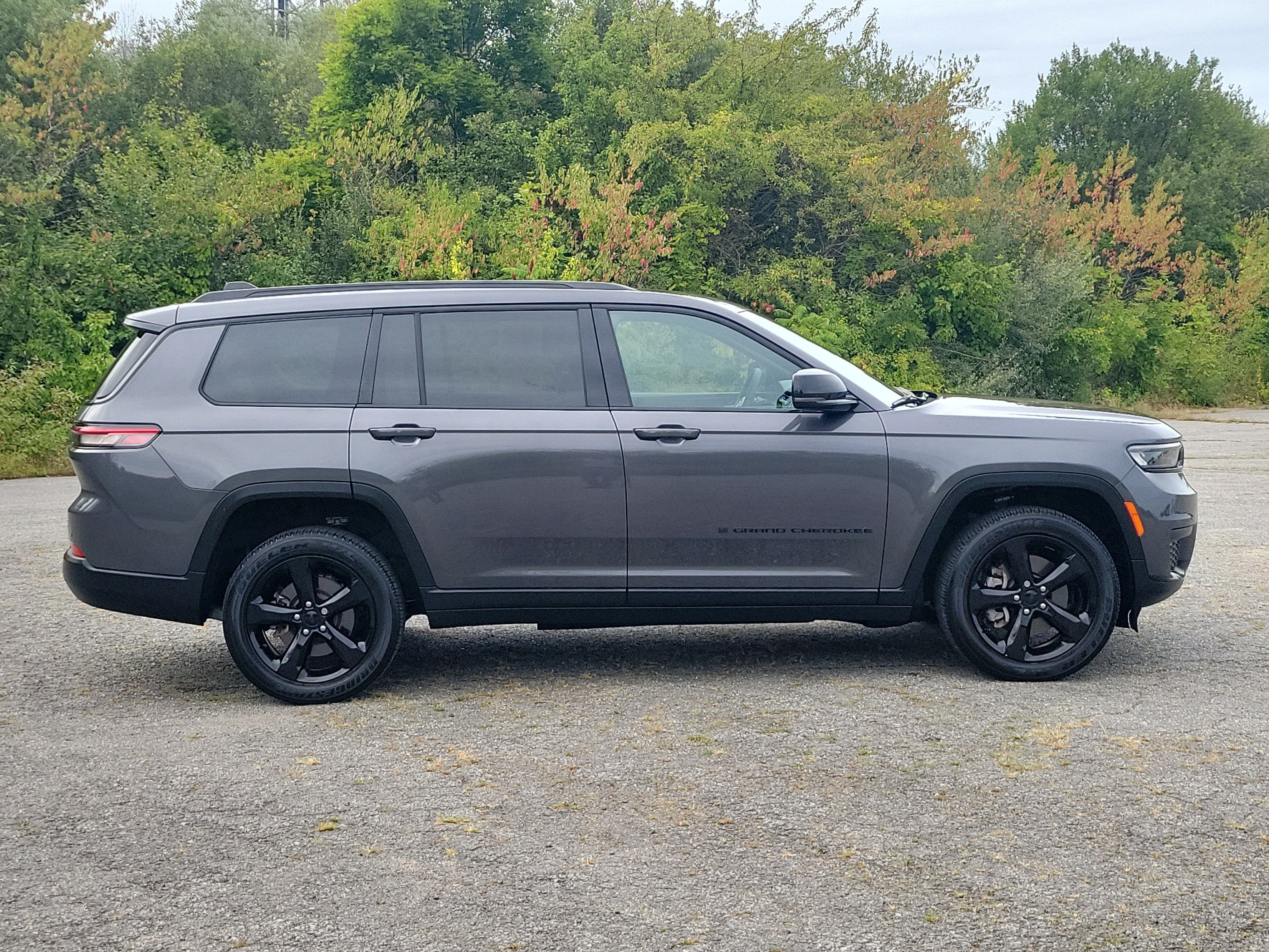 2024 Jeep Grand Cherokee L Altitude 4x2