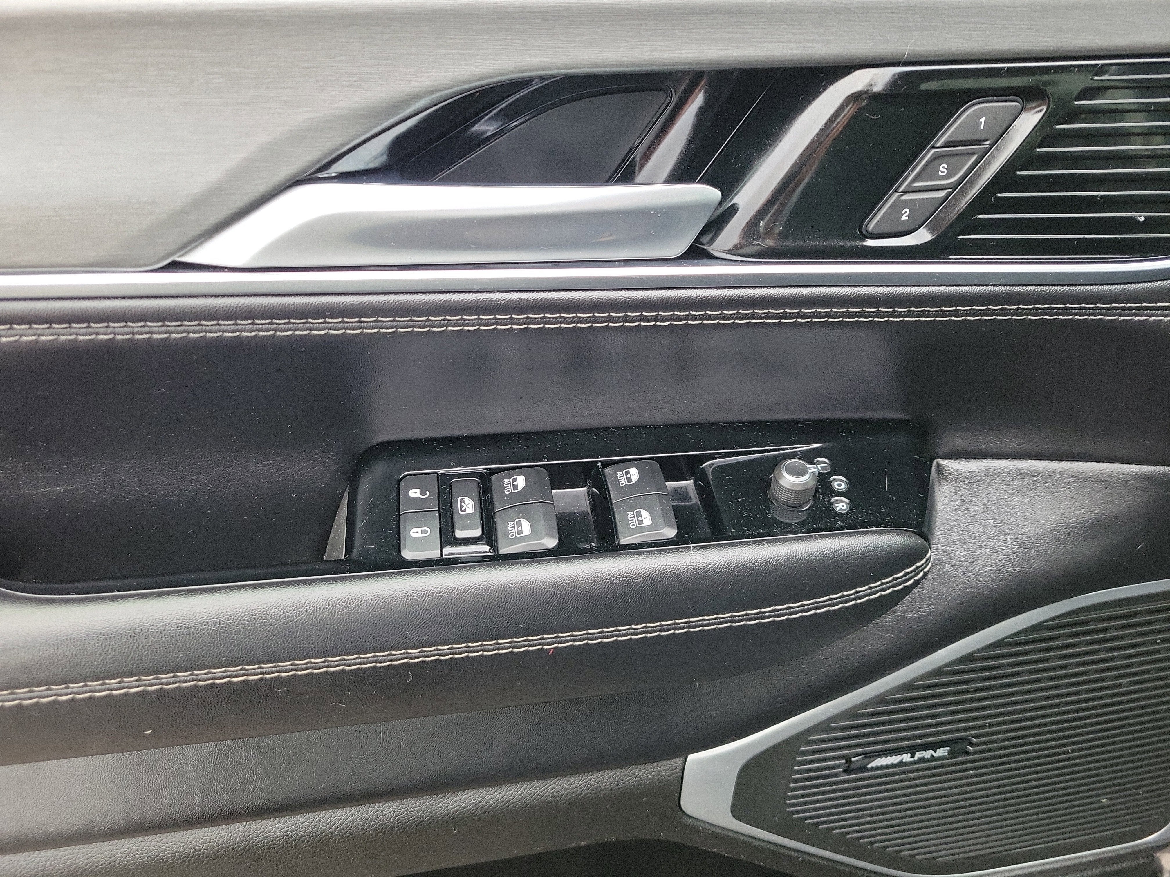 2023 Jeep Wagoneer Series II Carbide 4x4