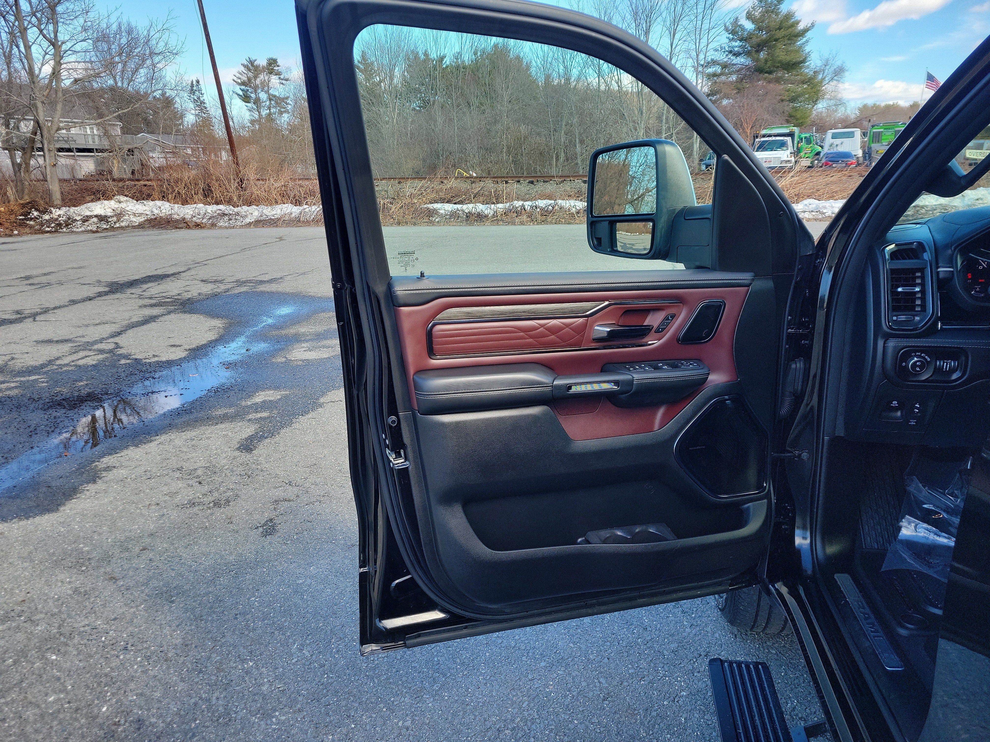 2025 RAM 1500 Limited Crew Cab 4x4 5'7" Box