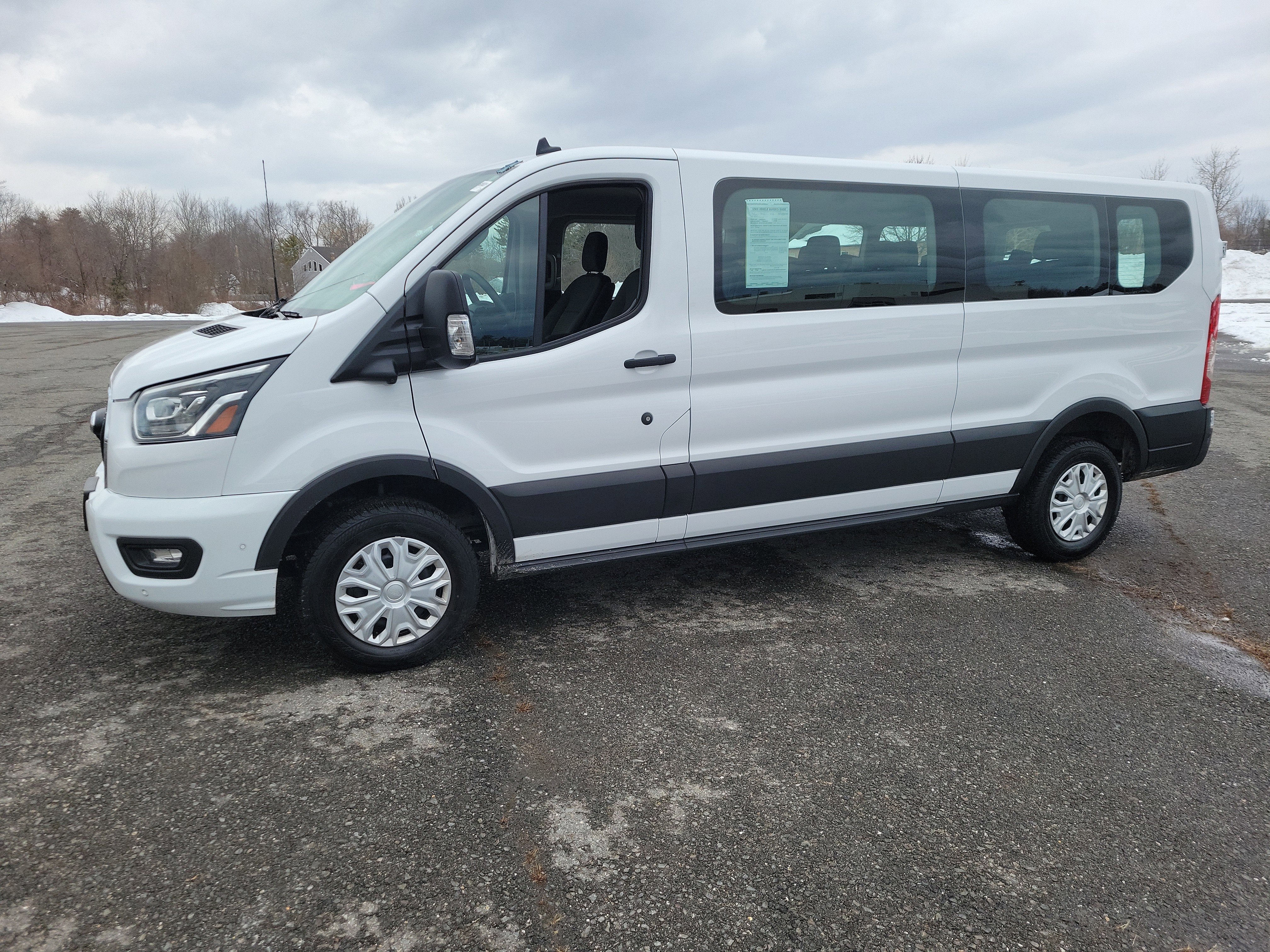 2023 Ford Transit Passenger Wagon XL