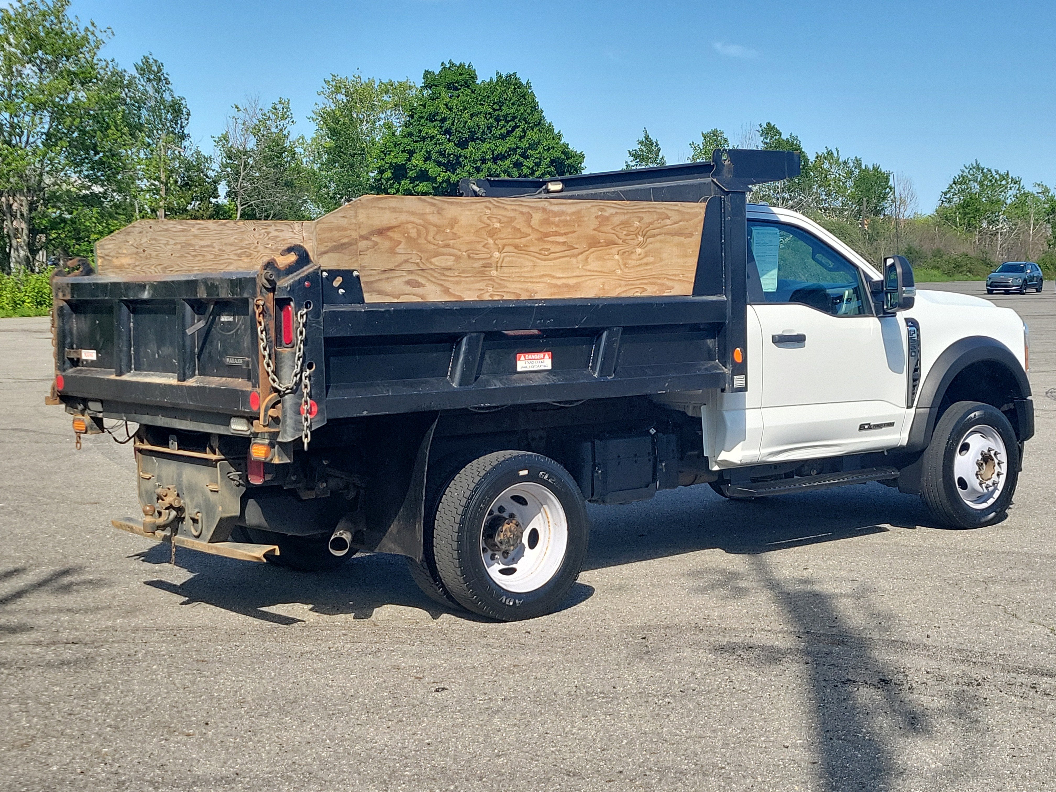 2023 Ford Super Duty F-550 DRW XL