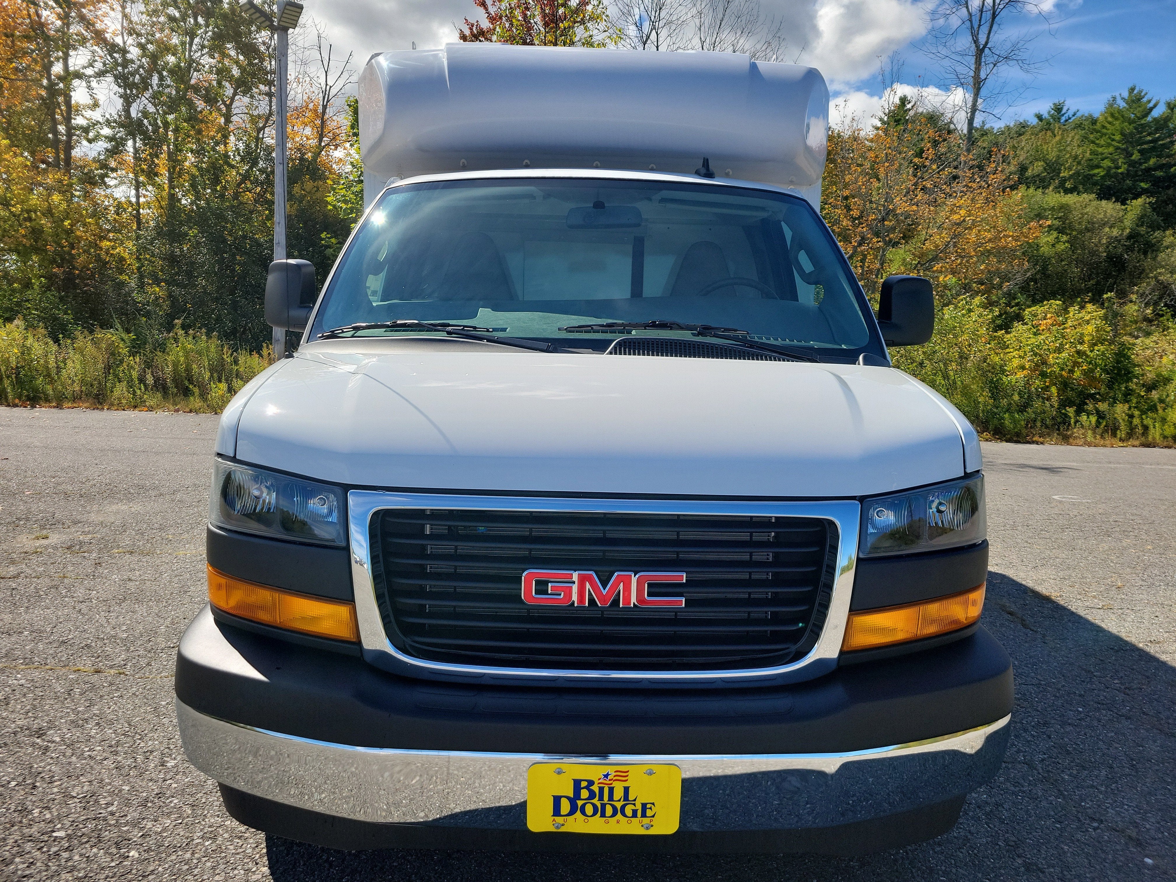 2025 GMC Savana Cutaway 3500 1WT