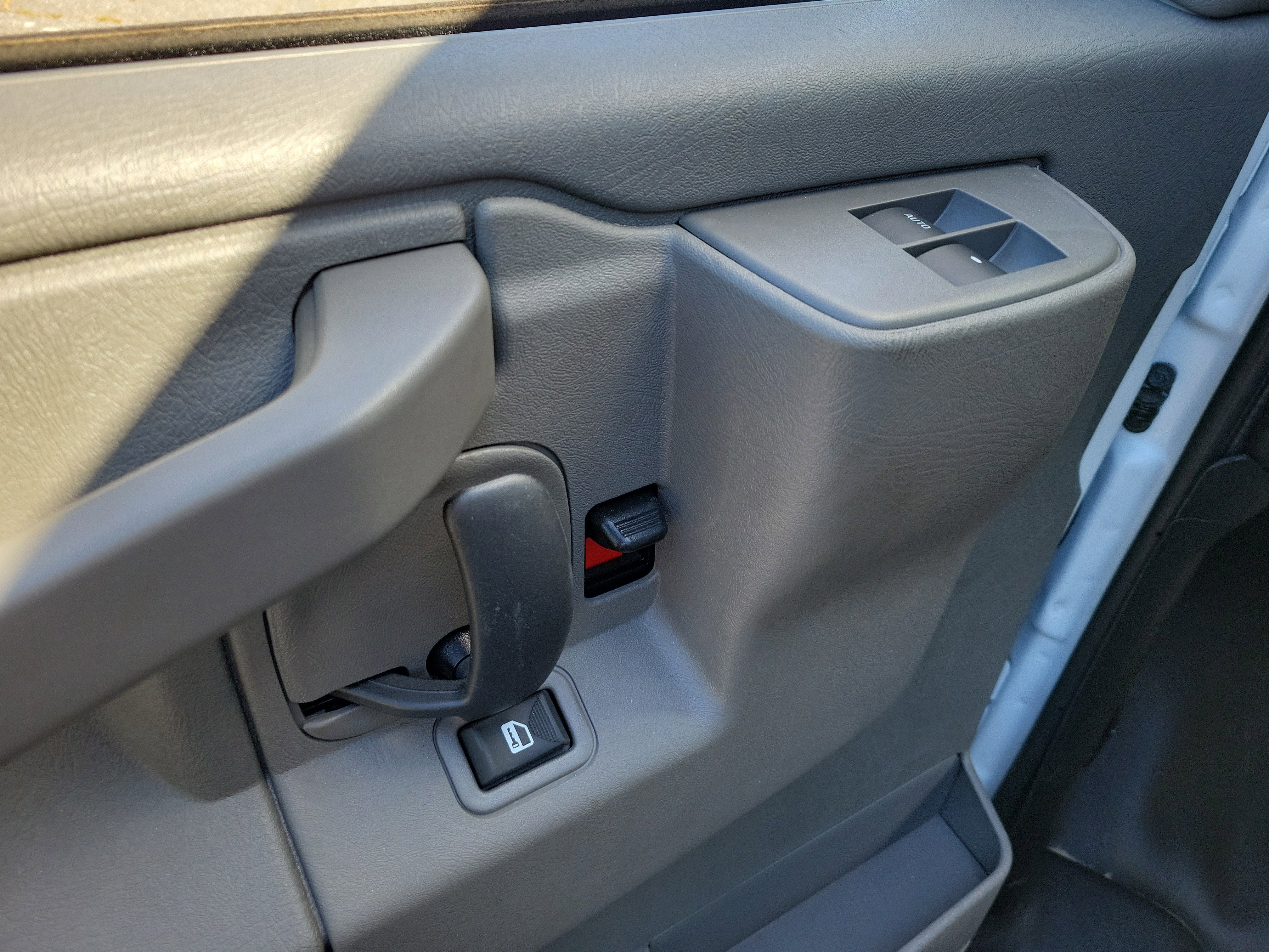 2025 GMC Savana Cutaway 3500 1WT