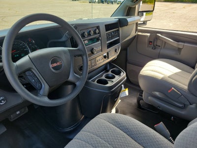 2025 GMC Savana Cutaway 3500 1WT