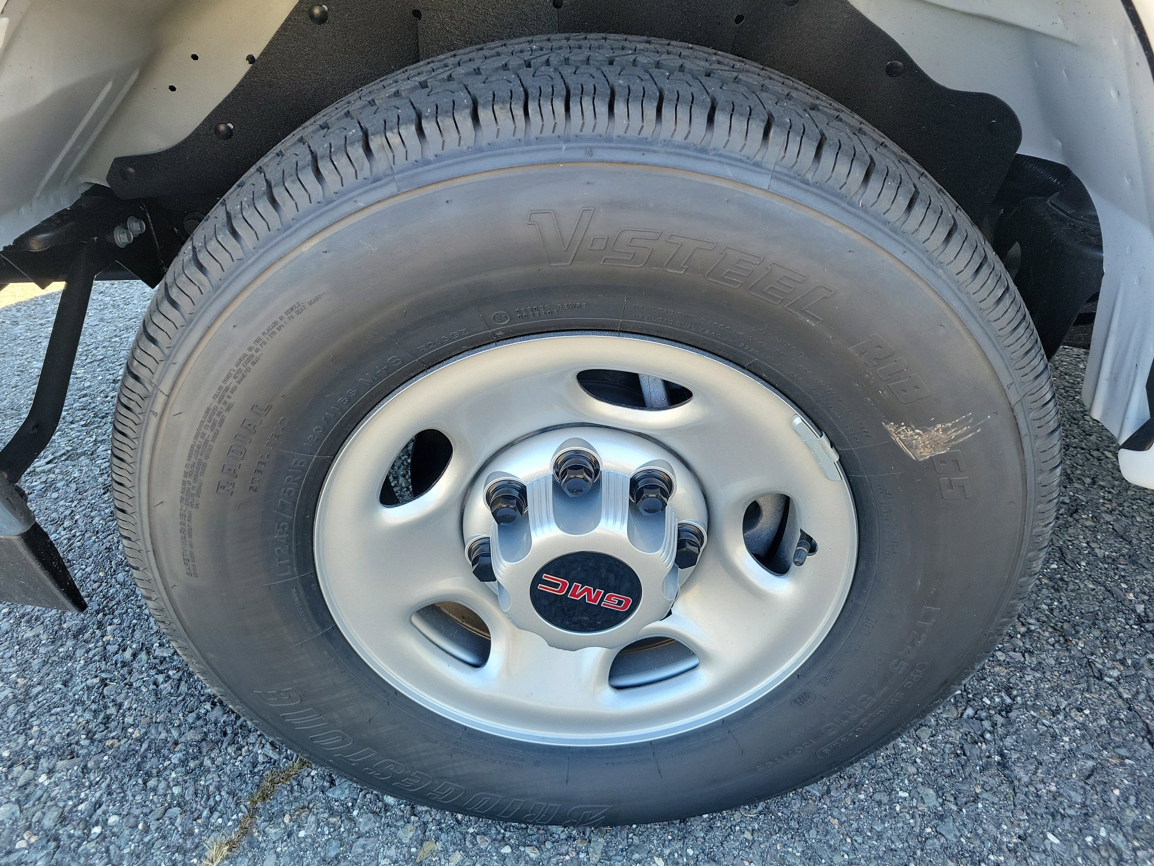 2025 GMC Savana Cutaway 3500 1WT