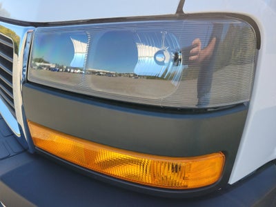 2025 GMC Savana Cutaway 3500 1WT