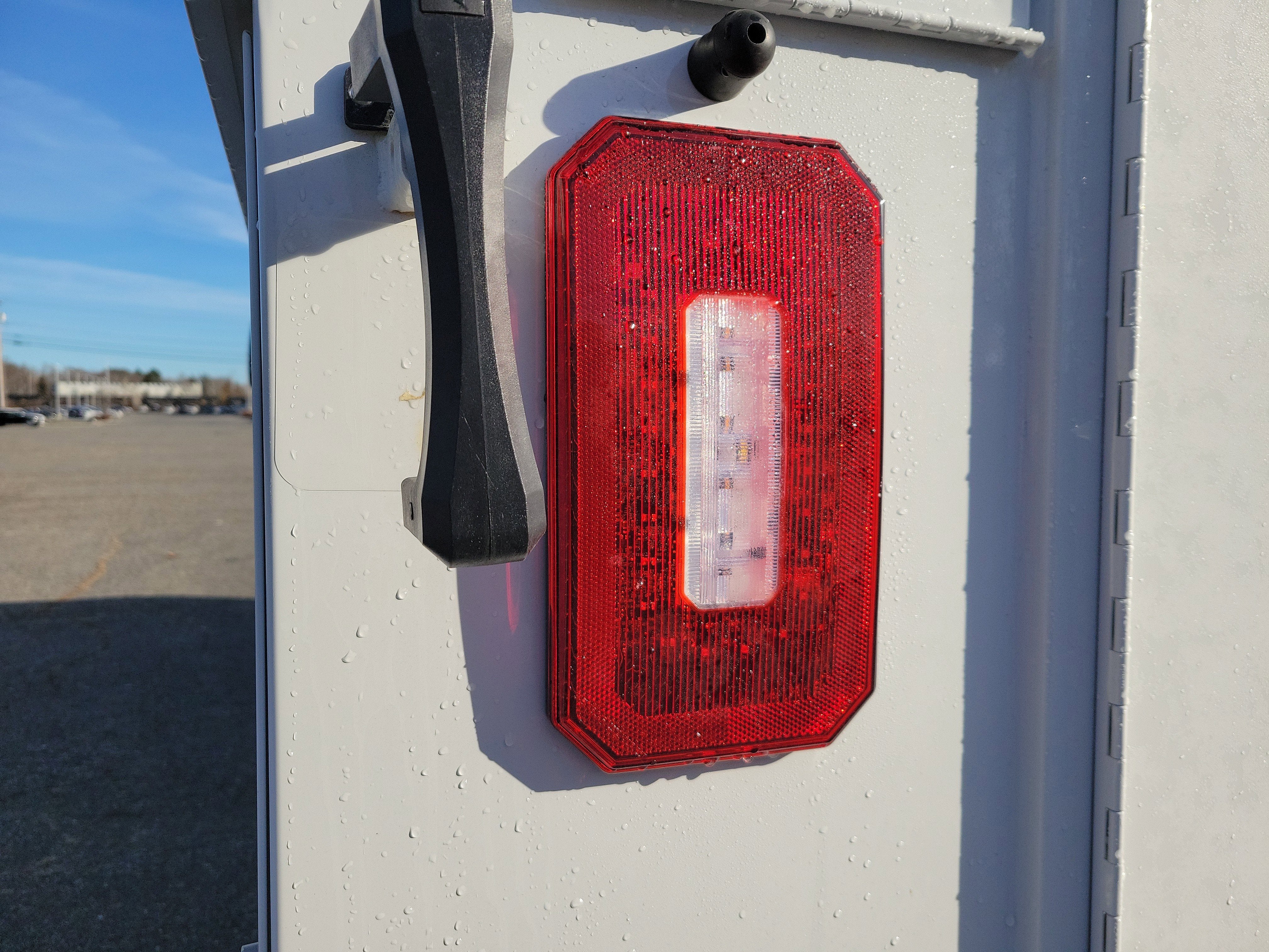 2025 GMC Savana Cutaway 3500 1WT