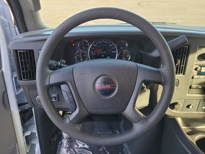 2025 GMC Savana Cutaway 3500 1WT