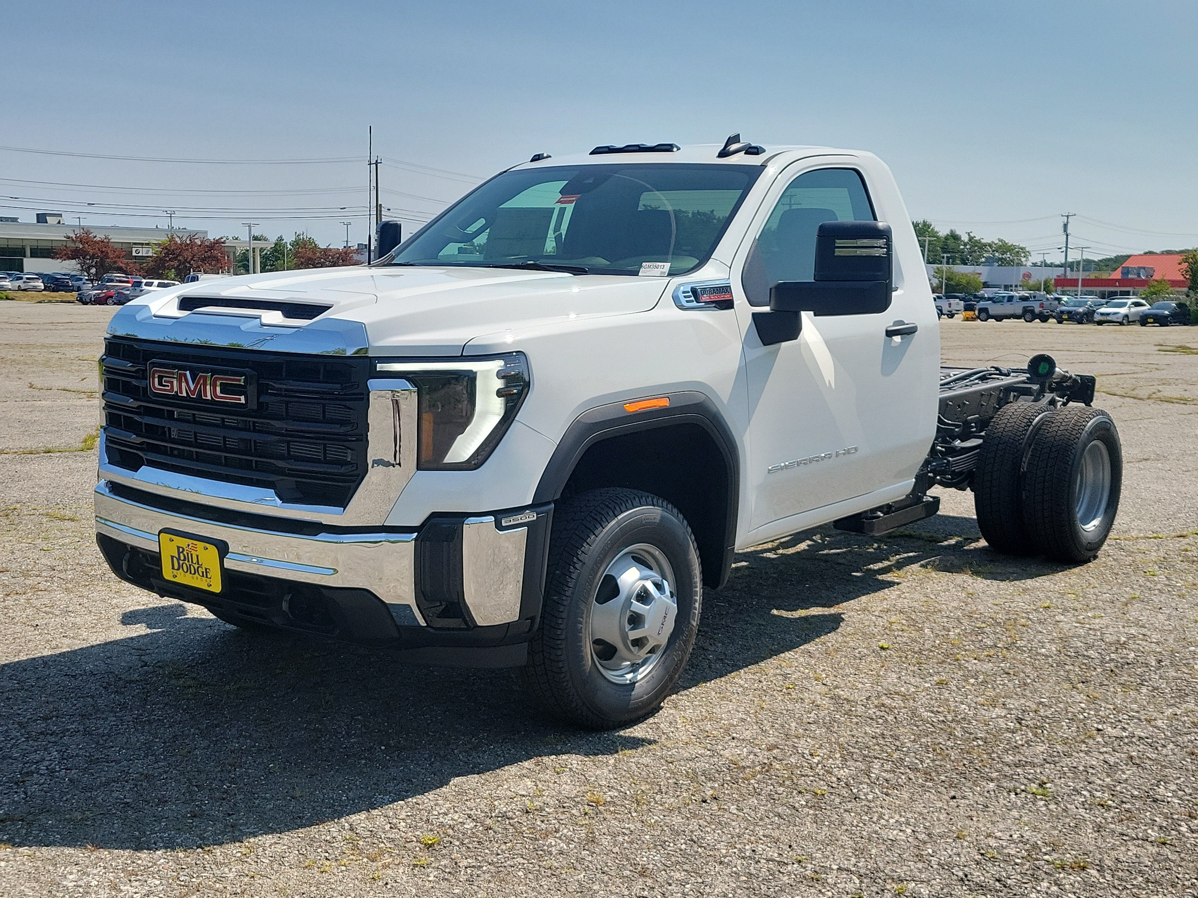 2026 GMC Sierra 3500 HD Chassis Cab Pro