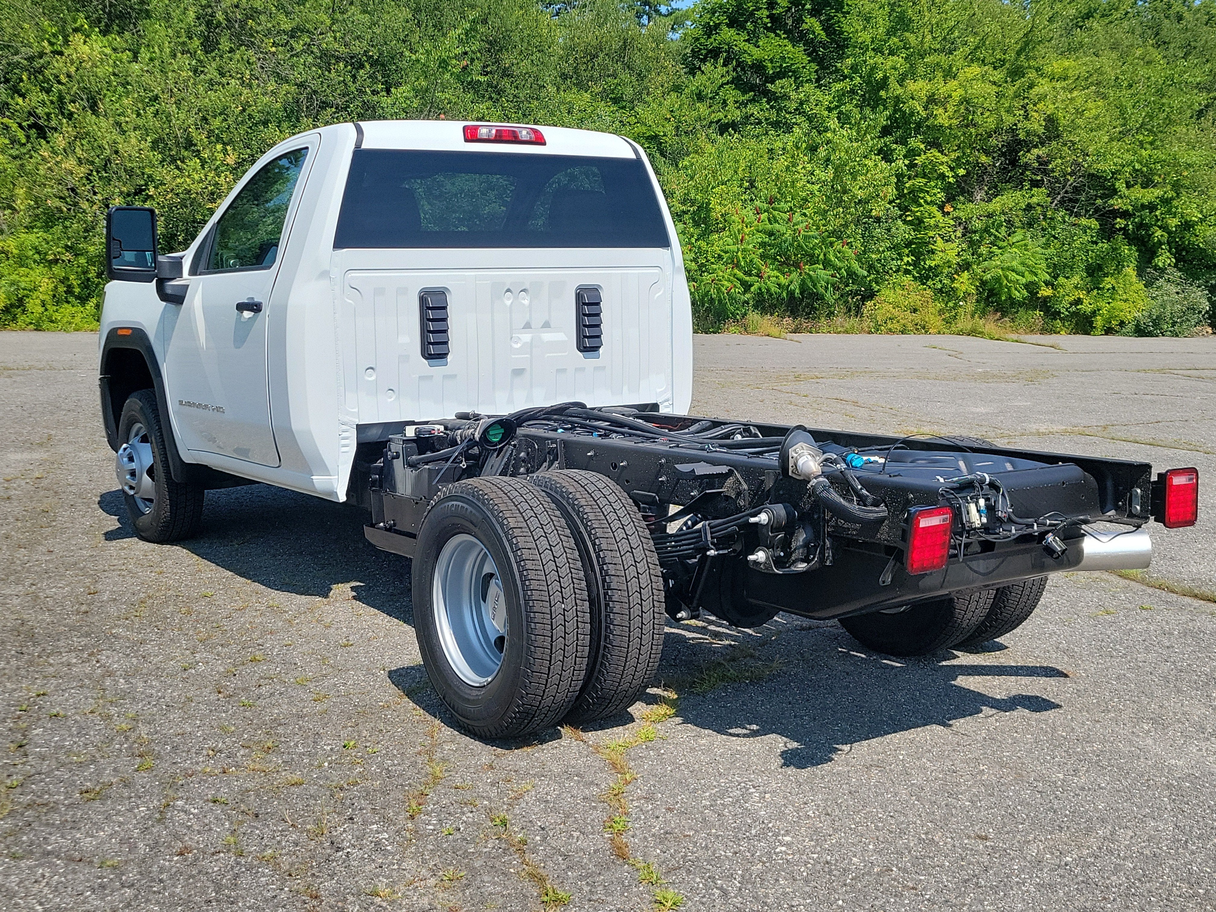 2026 GMC Sierra 3500 HD Chassis Cab Pro