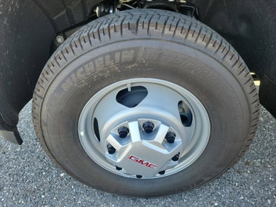 2025 GMC Sierra 3500 HD Chassis Cab Pro