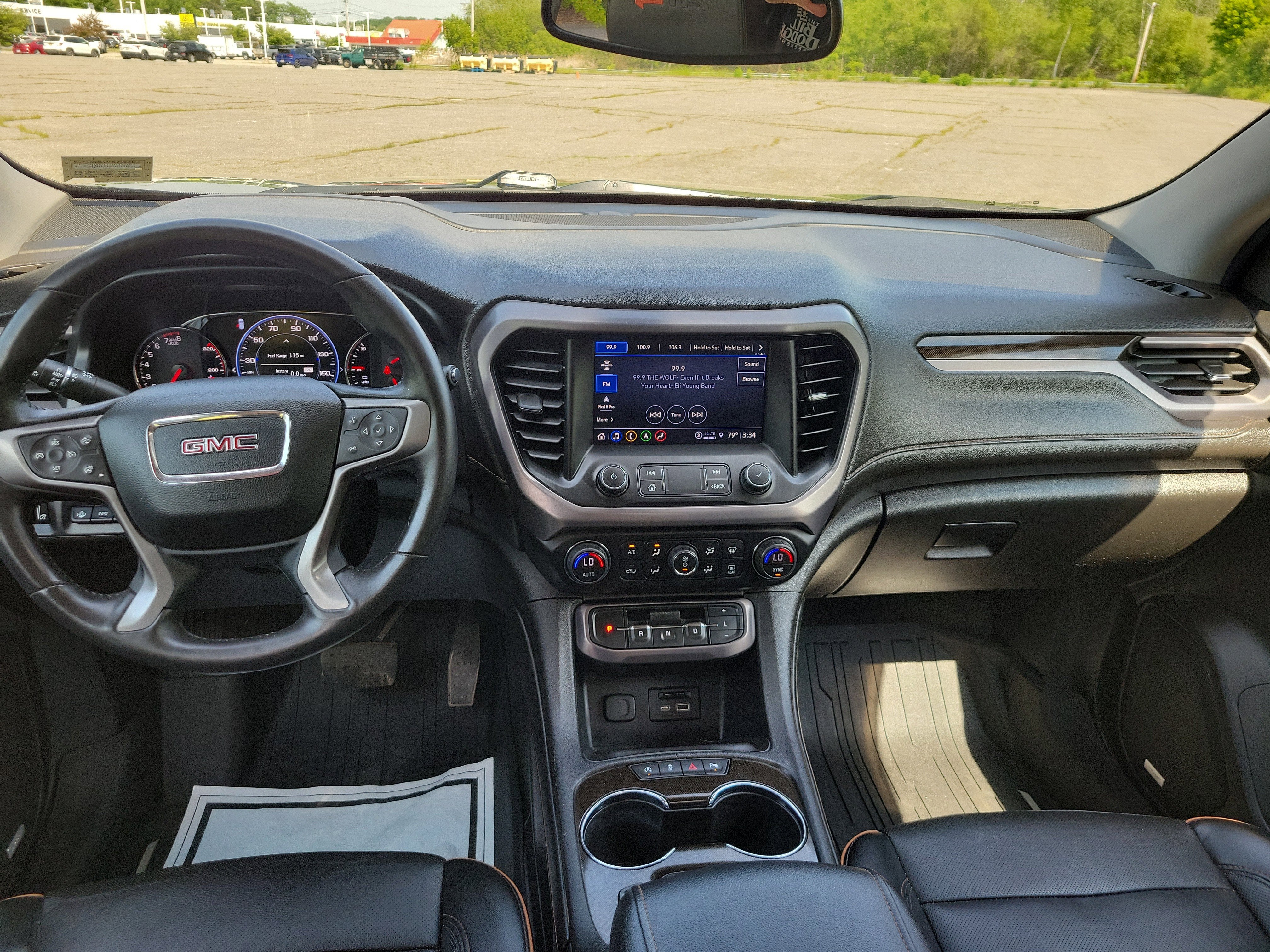 2022 GMC Acadia AT4