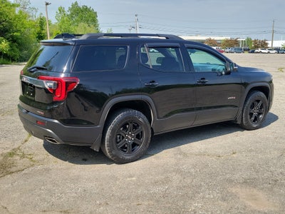 2022 GMC Acadia AT4