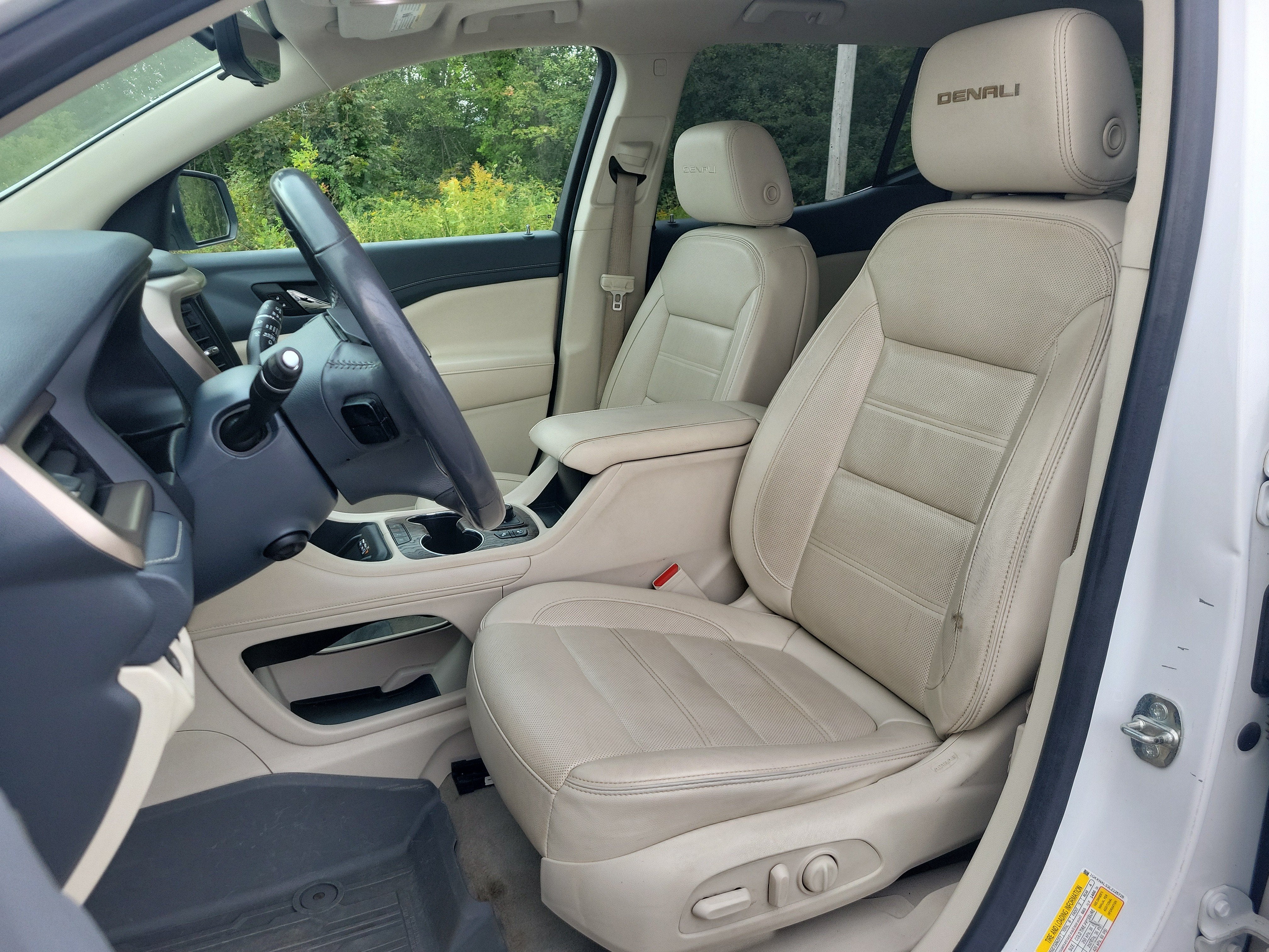 2020 GMC Acadia Denali
