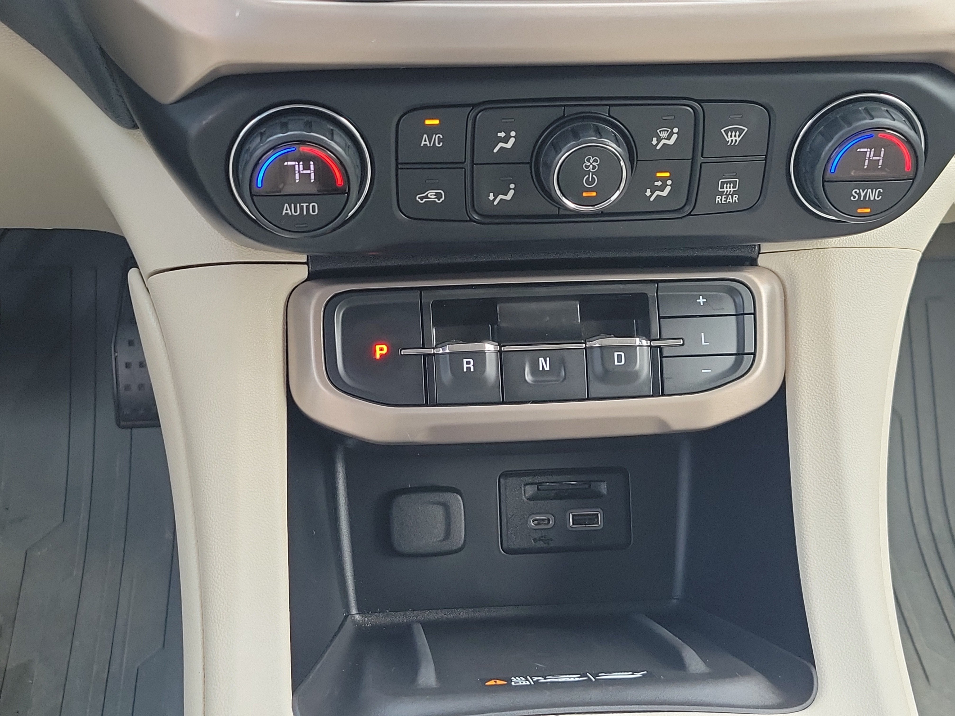 2020 GMC Acadia Denali