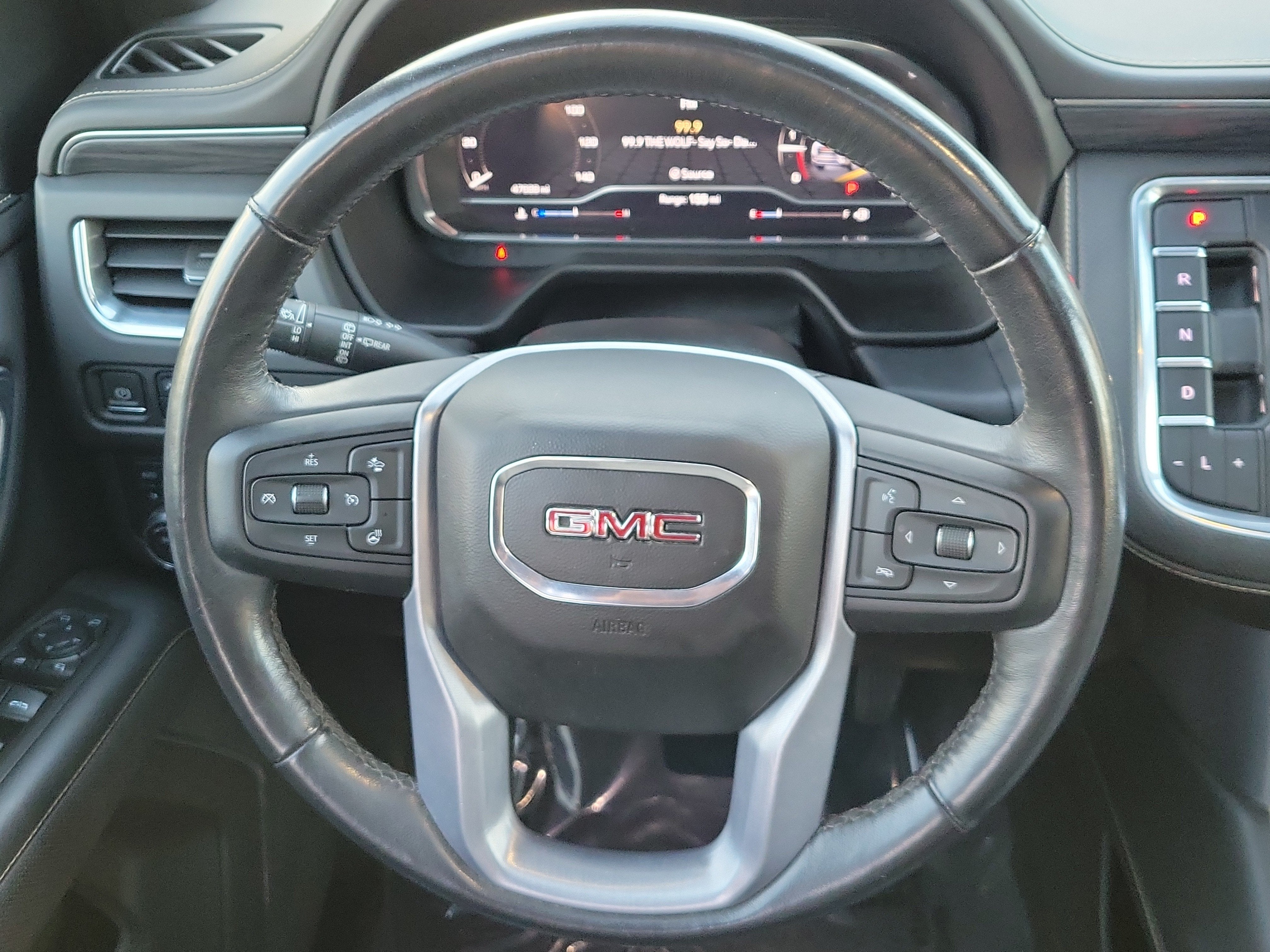 2022 GMC Yukon SLT