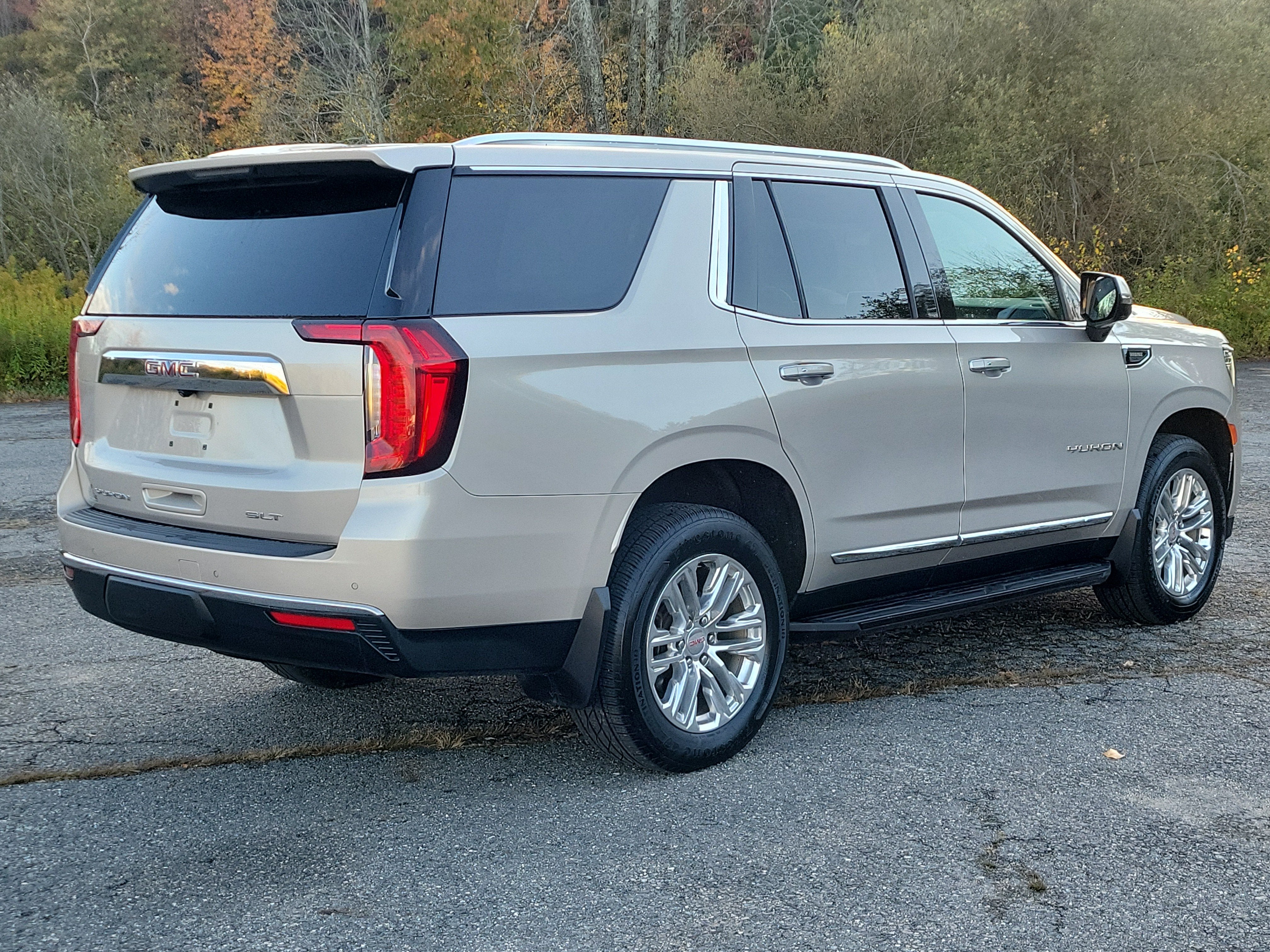 2022 GMC Yukon SLT