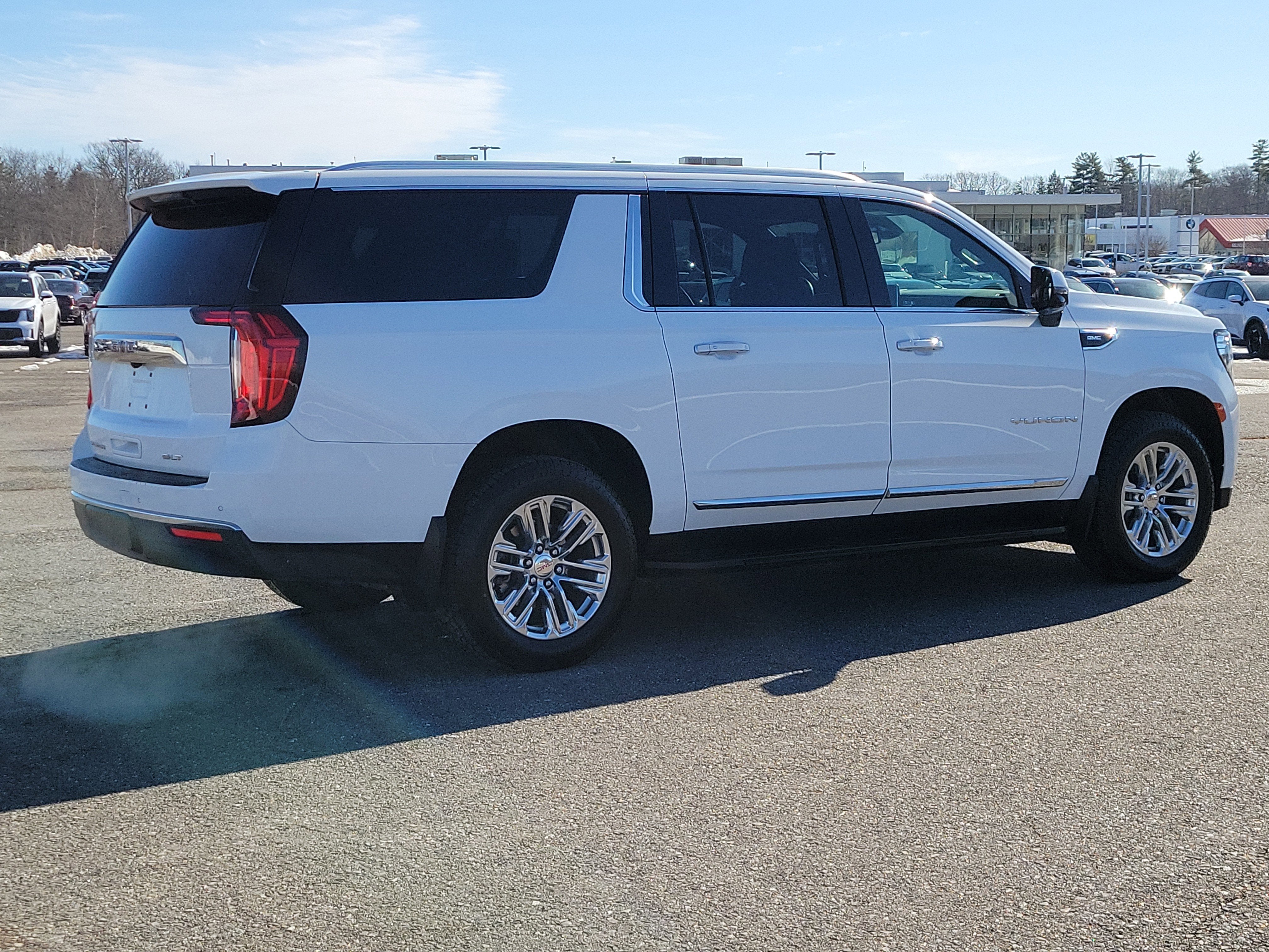 2023 GMC Yukon XL SLT