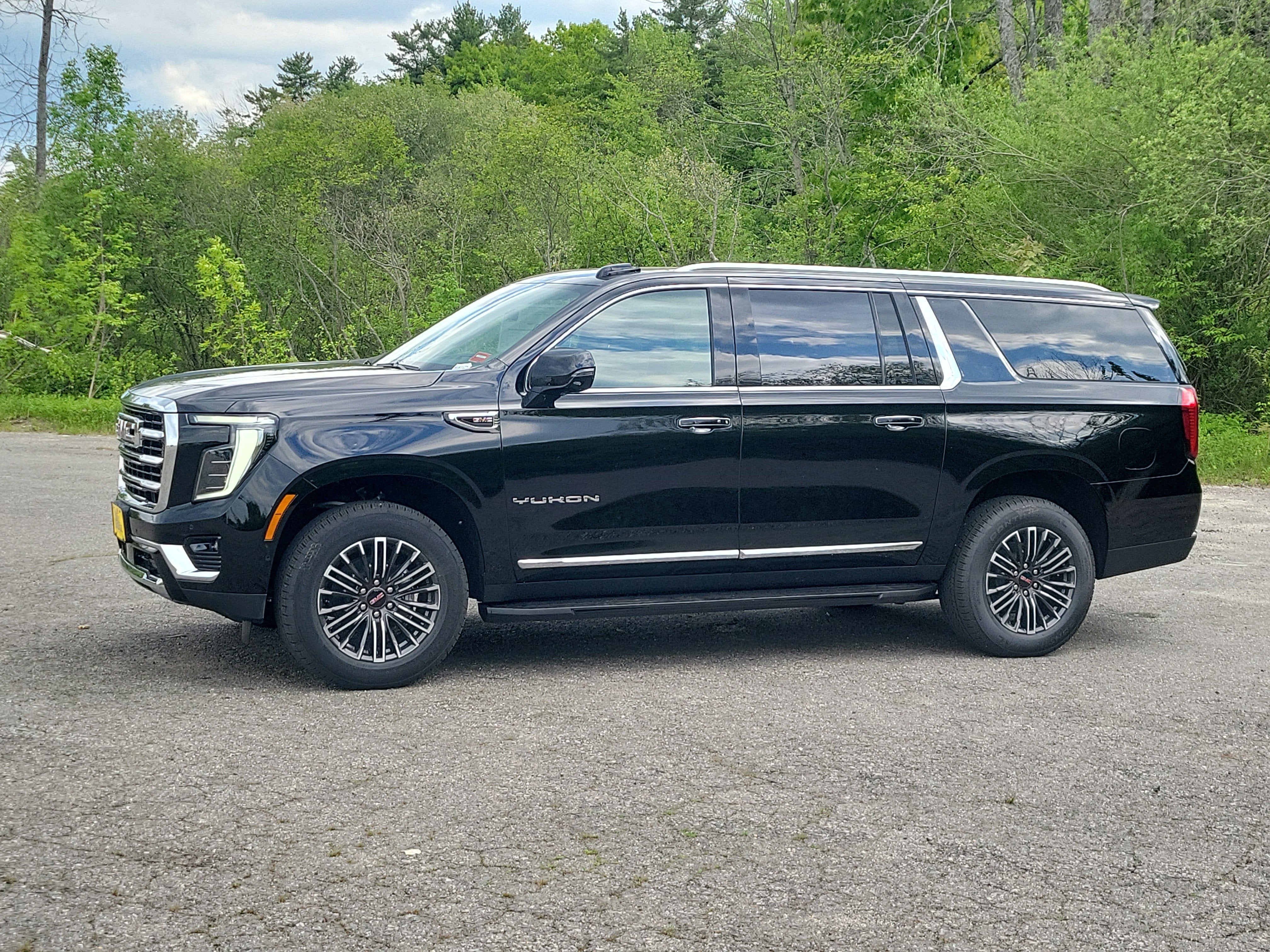 2026 GMC Yukon 4WD Elevation's photo