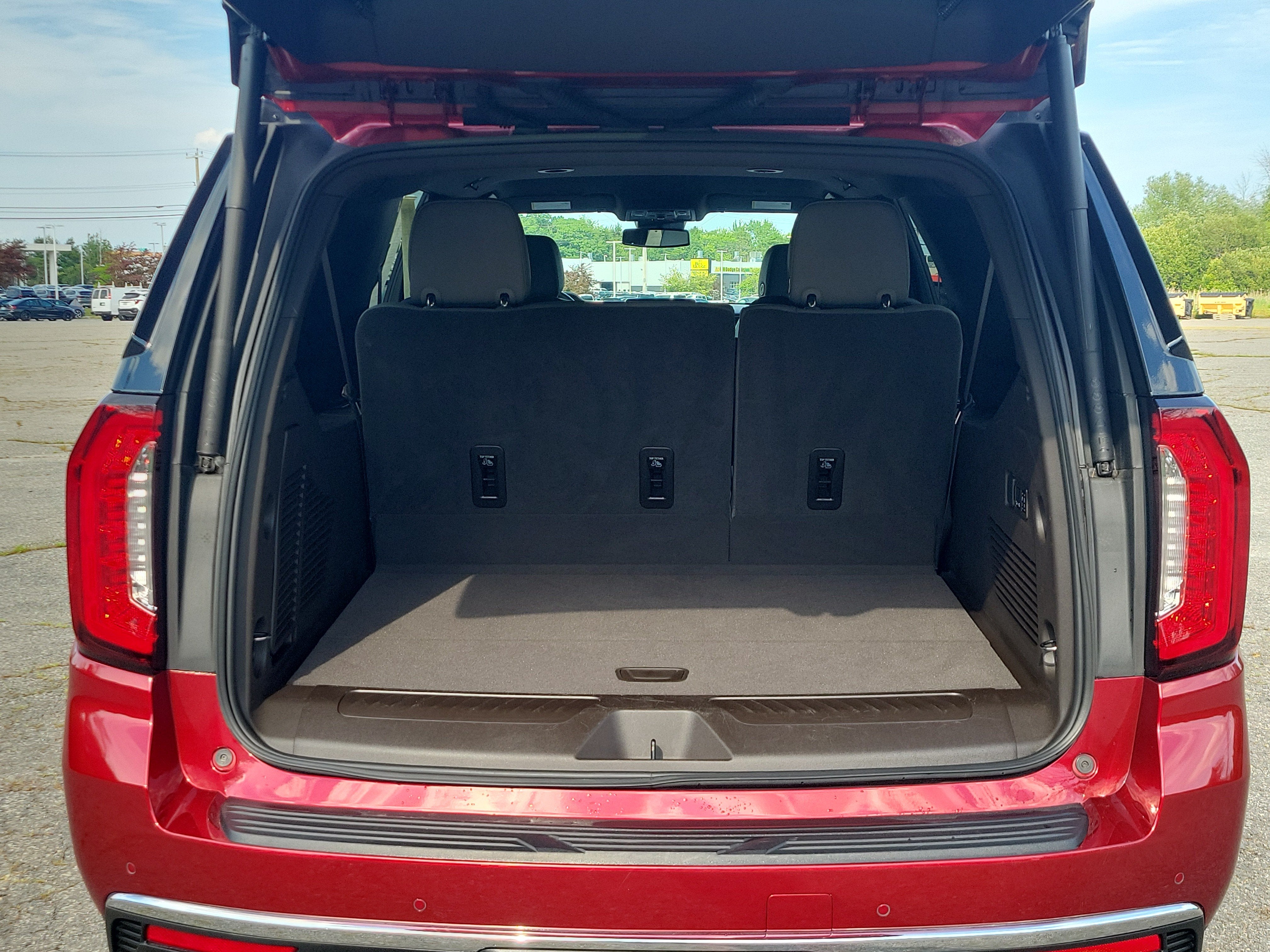 2024 GMC Yukon XL SLT