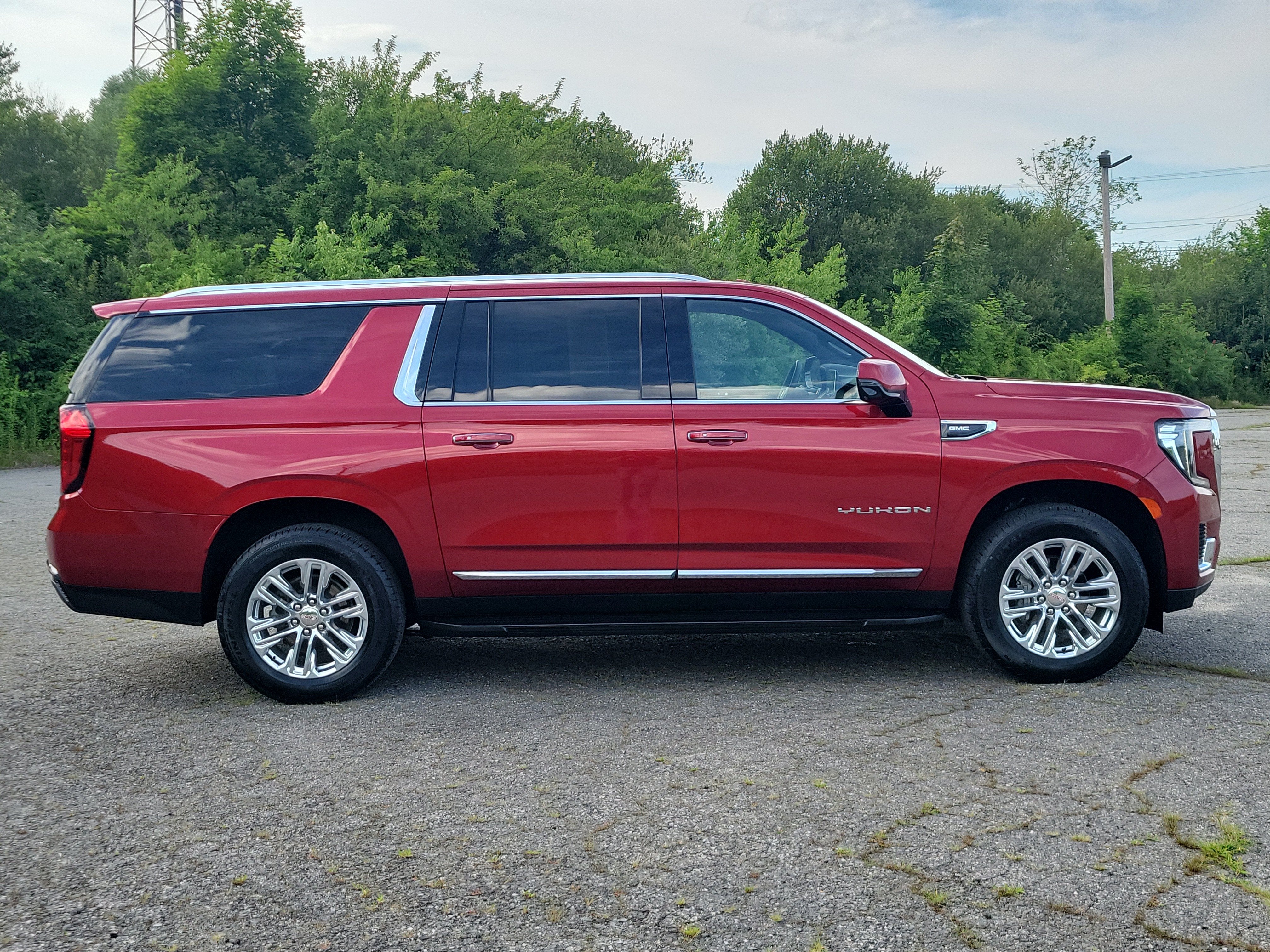 2024 GMC Yukon XL SLT