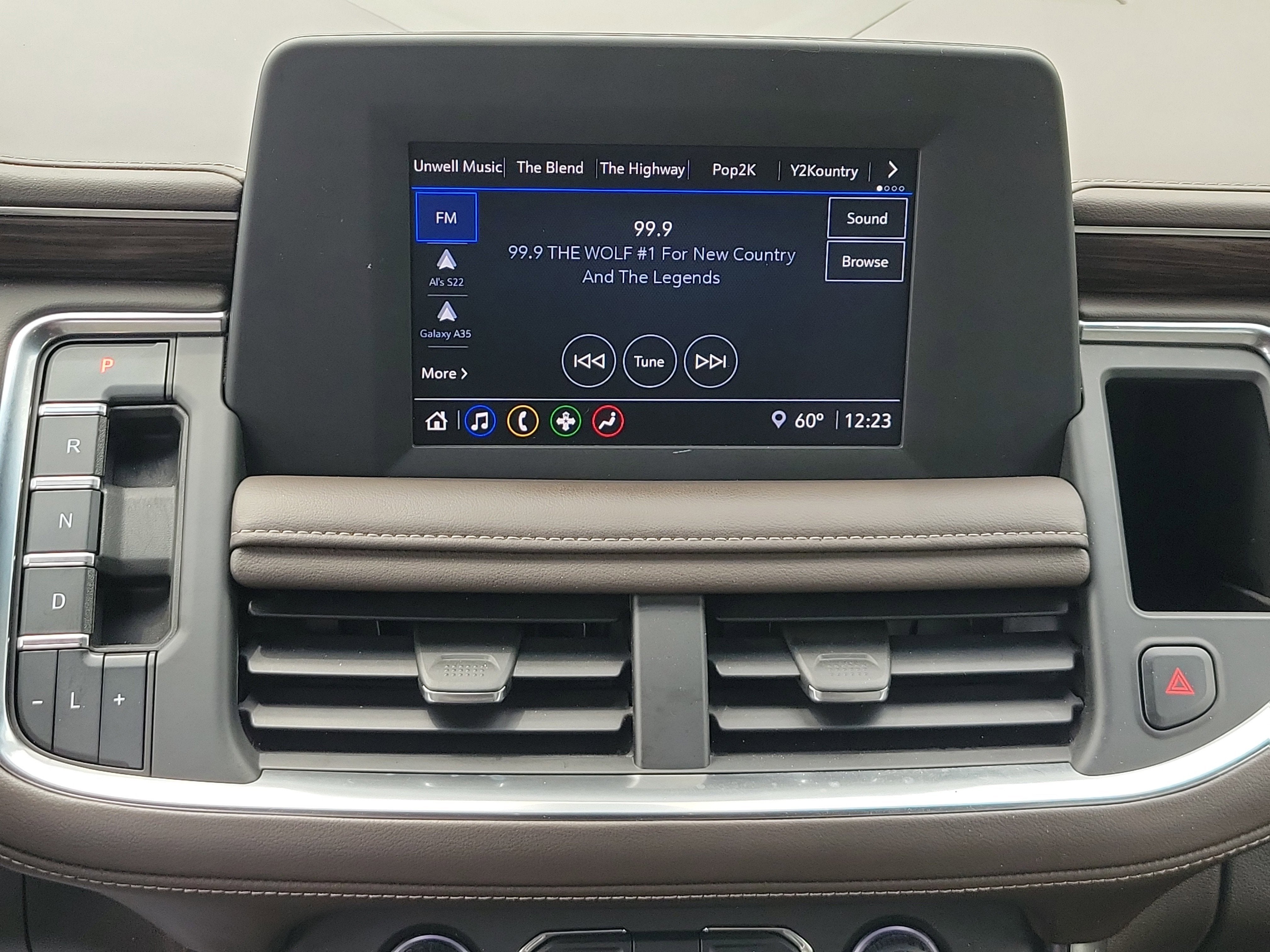 2022 Chevrolet Suburban LS