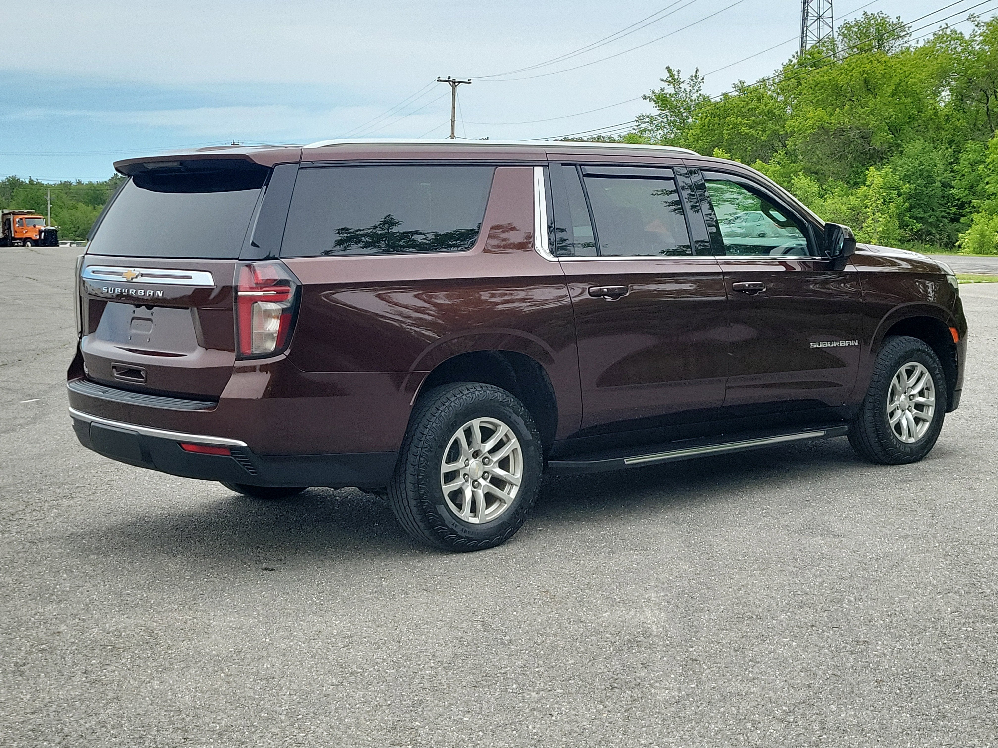 2022 Chevrolet Suburban LS