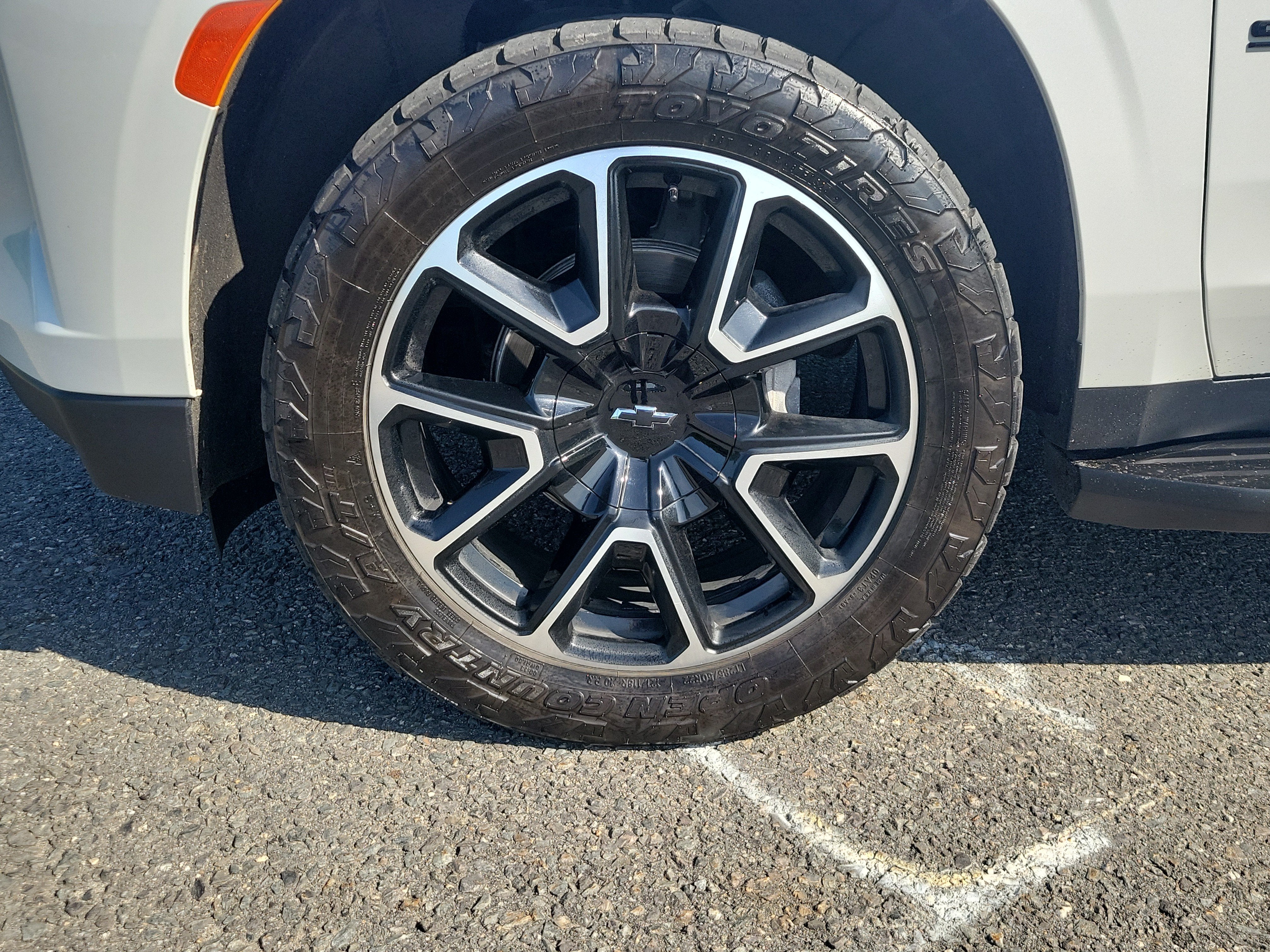 2023 Chevrolet Suburban RST