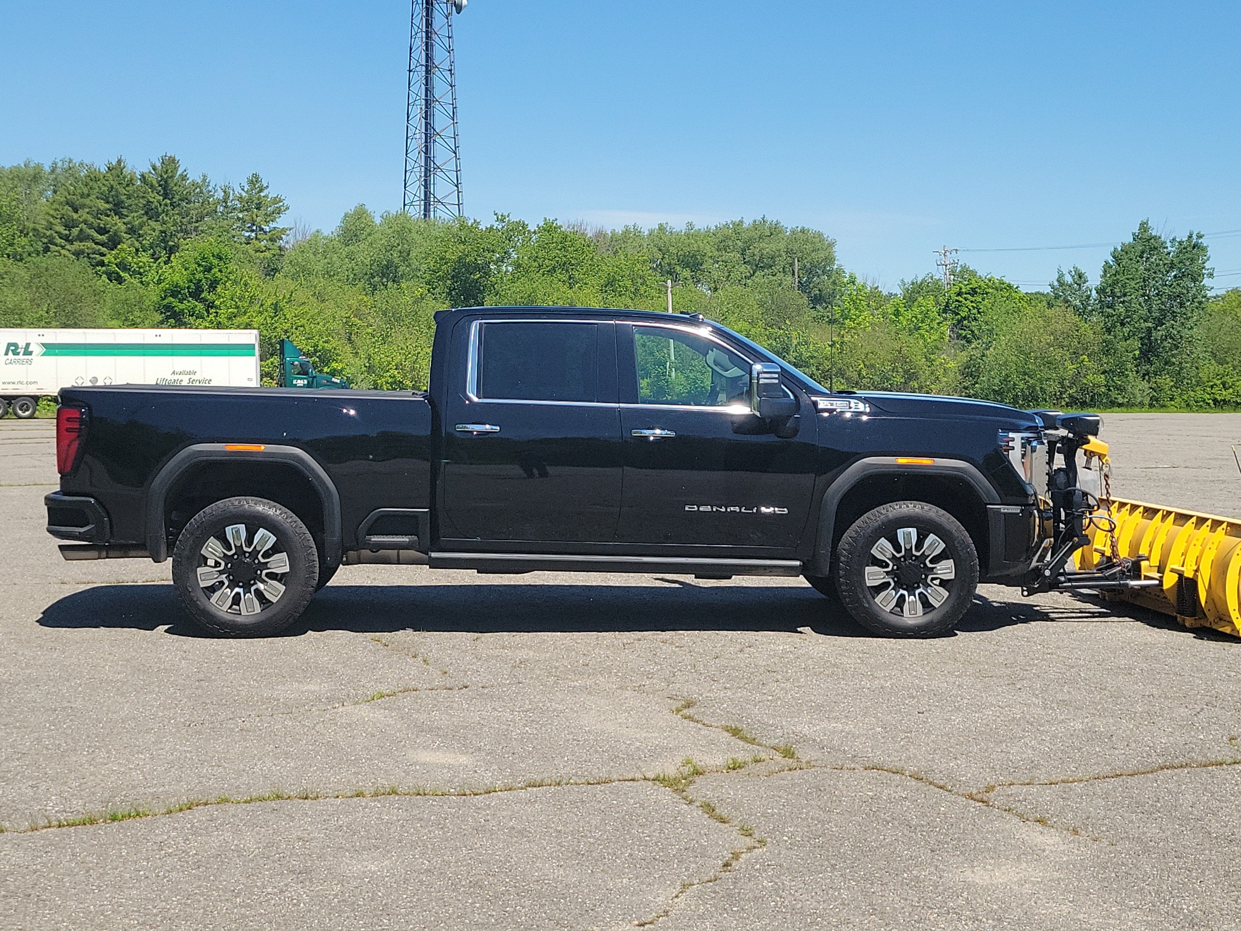 2025 GMC Sierra 2500 HD Denali