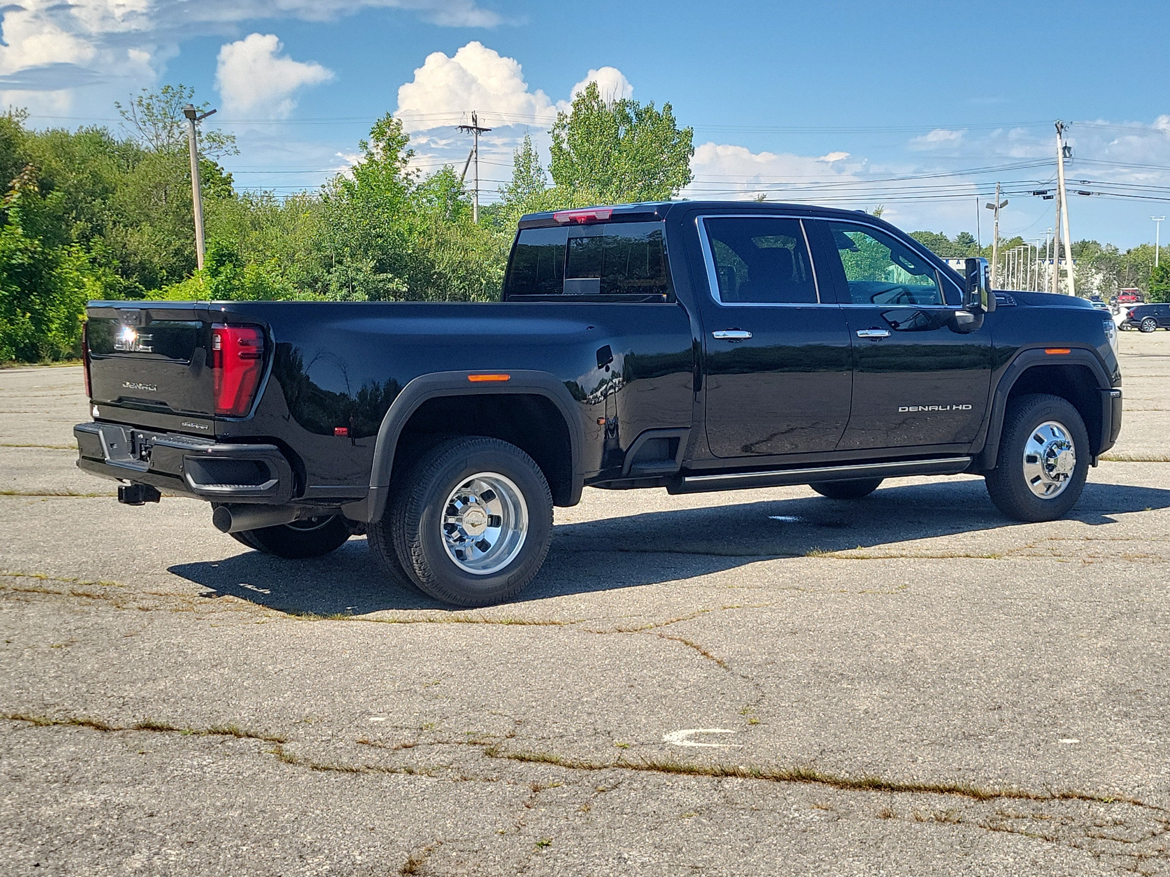 2026 GMC Sierra 3500 HD Denali Ultimate DRW