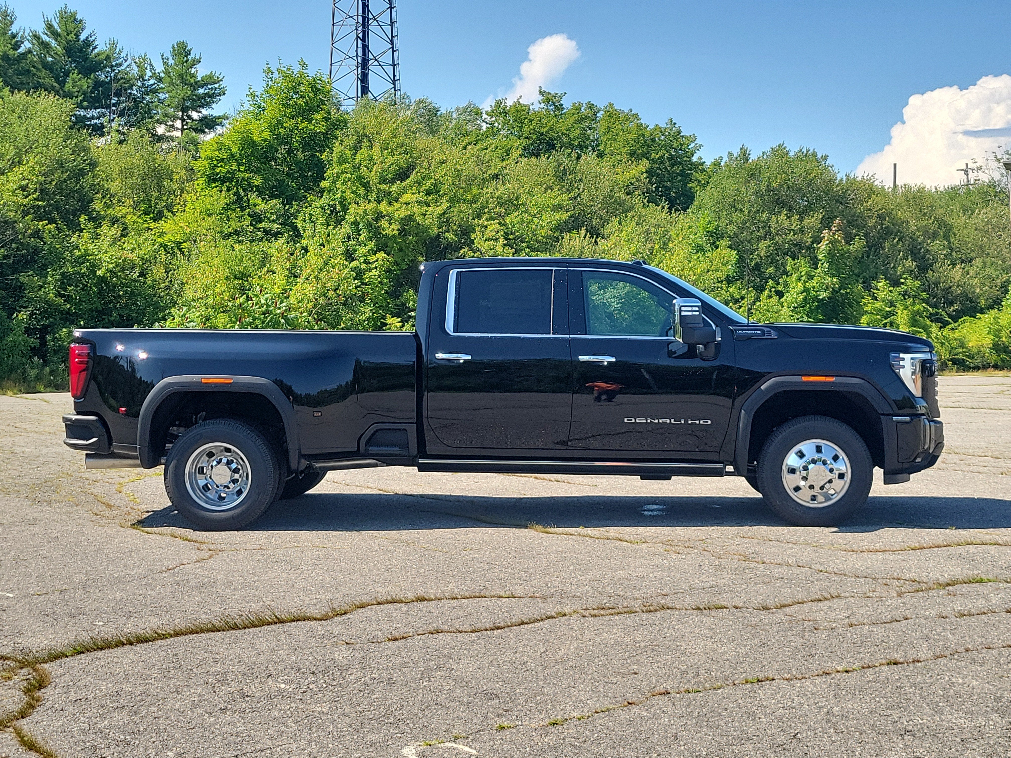 2026 GMC Sierra 3500 HD Denali Ultimate DRW