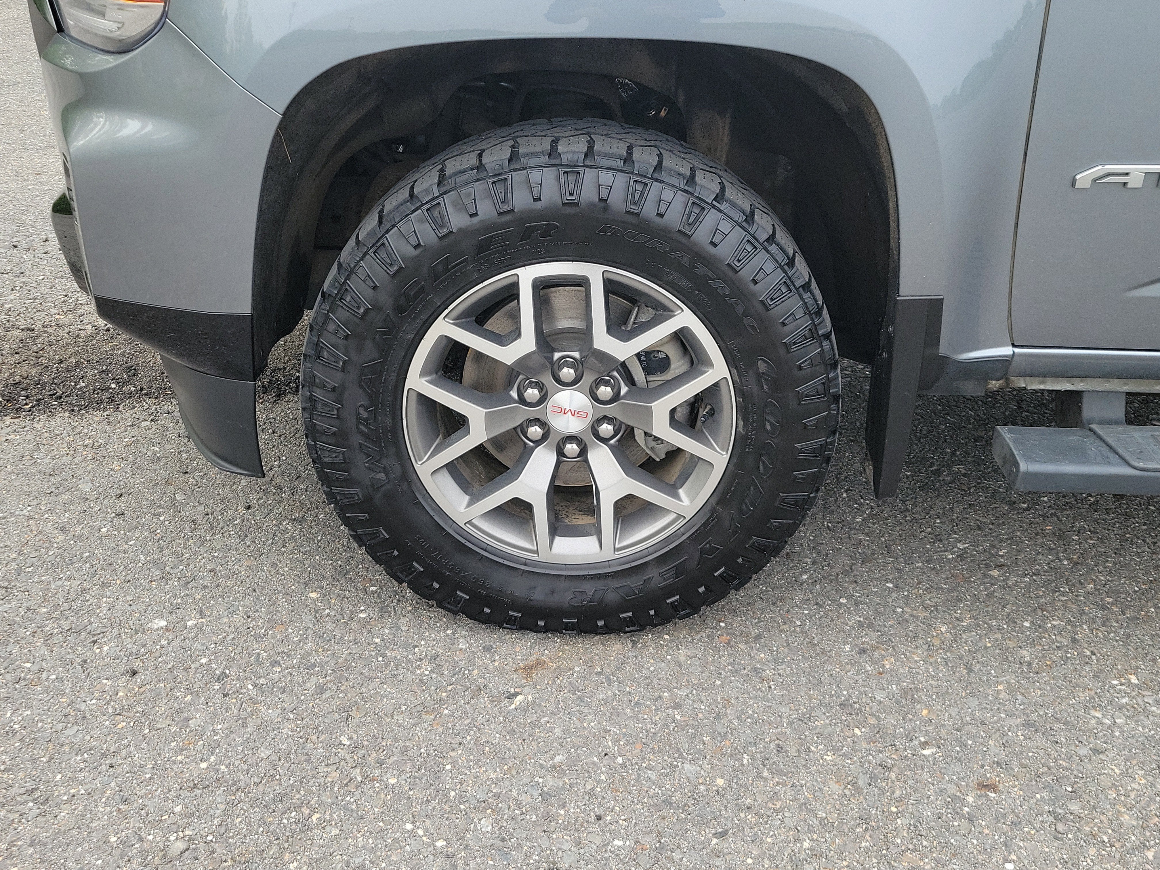 2022 GMC Canyon AT4 - Leather