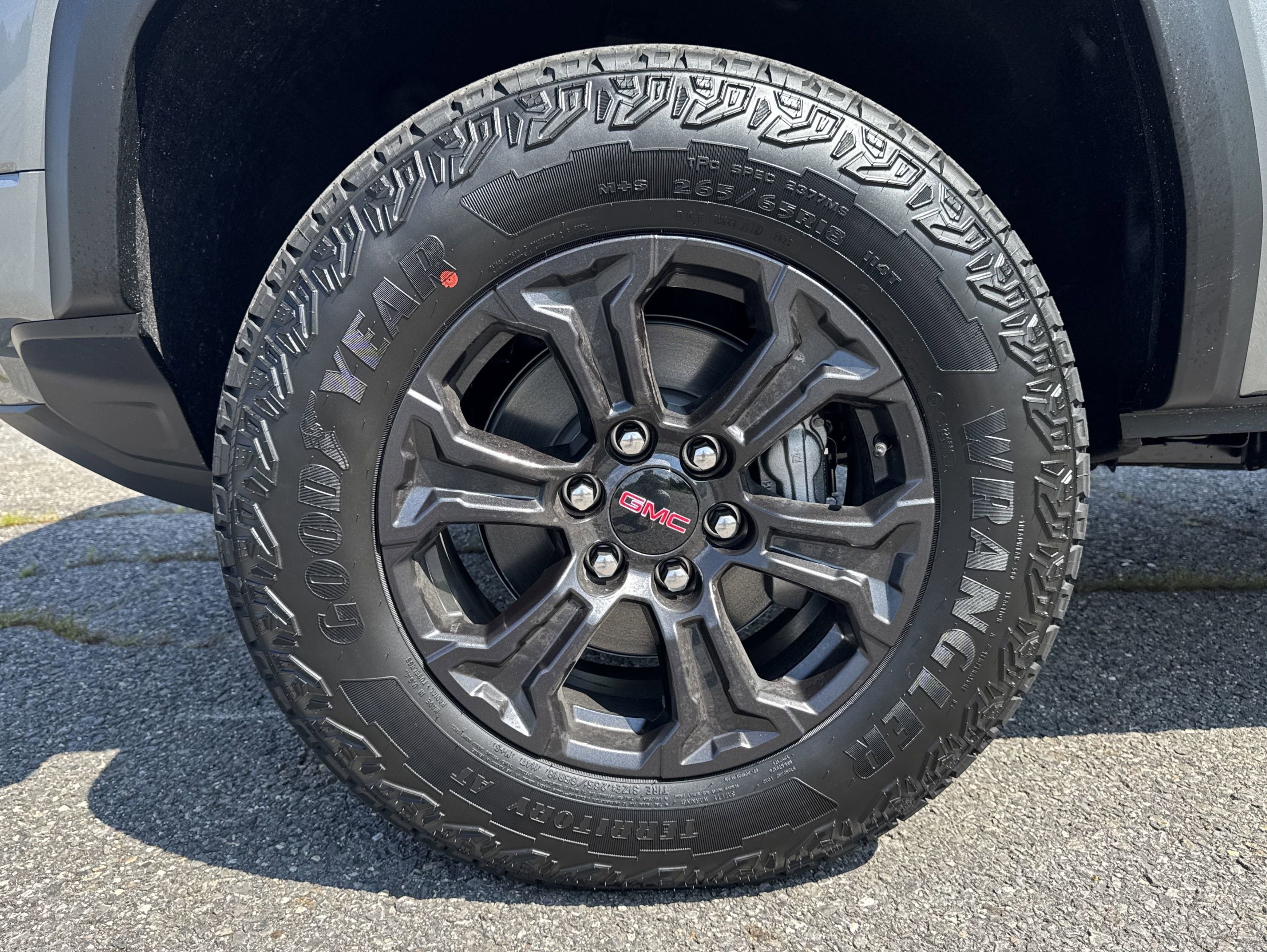 2025 GMC Canyon Elevation