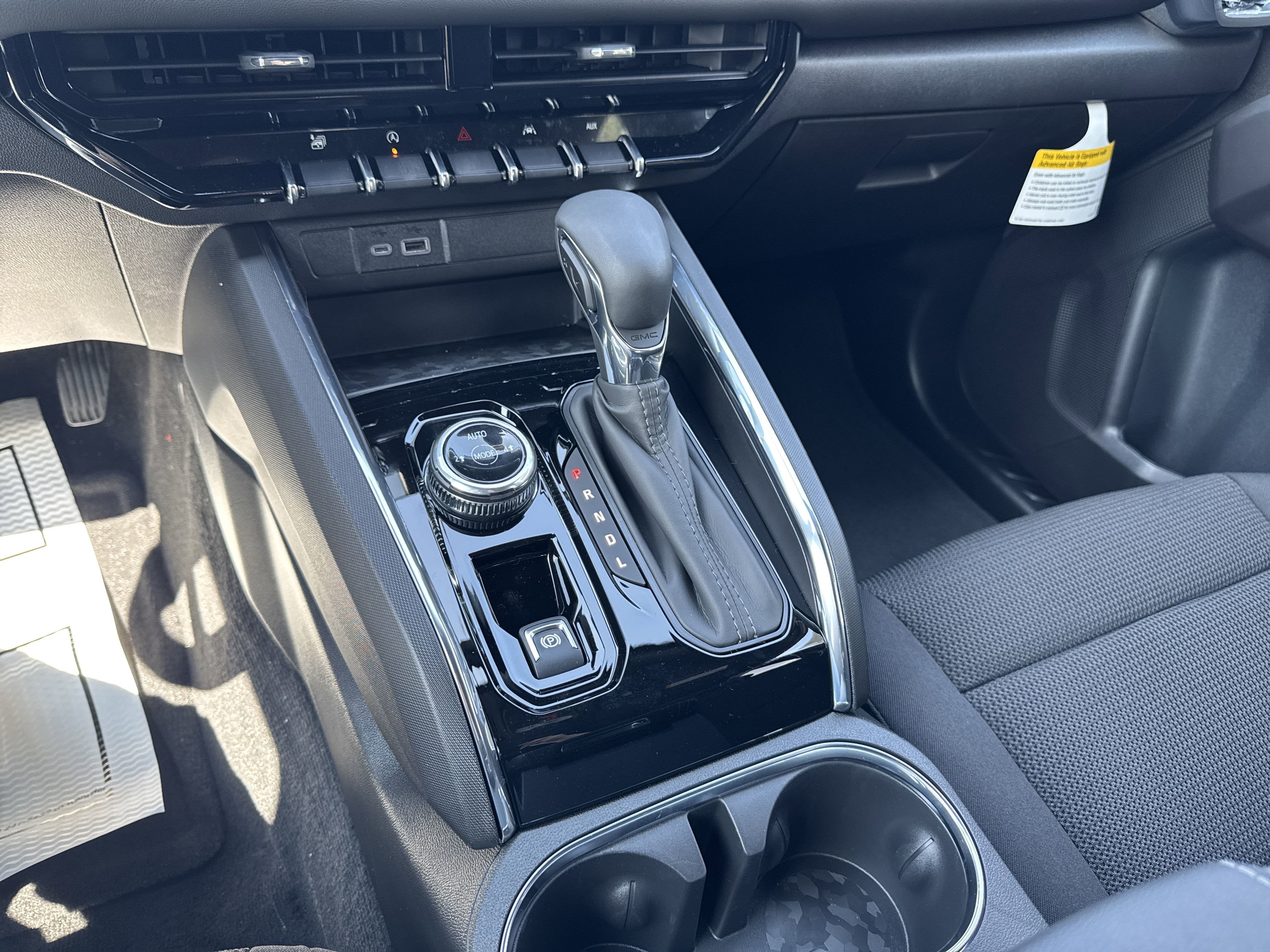 2025 GMC Canyon Elevation