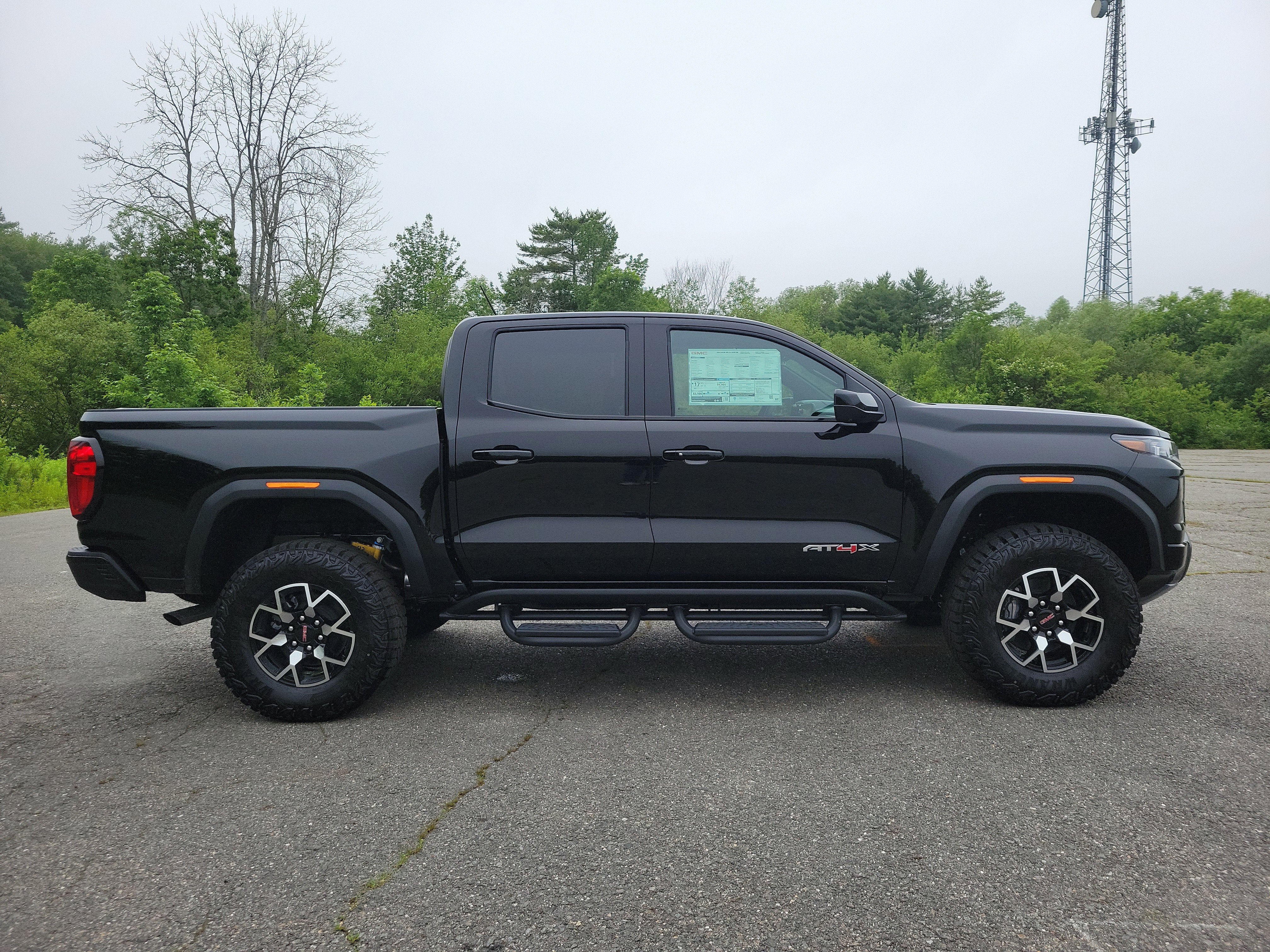 2025 GMC Canyon AT4
