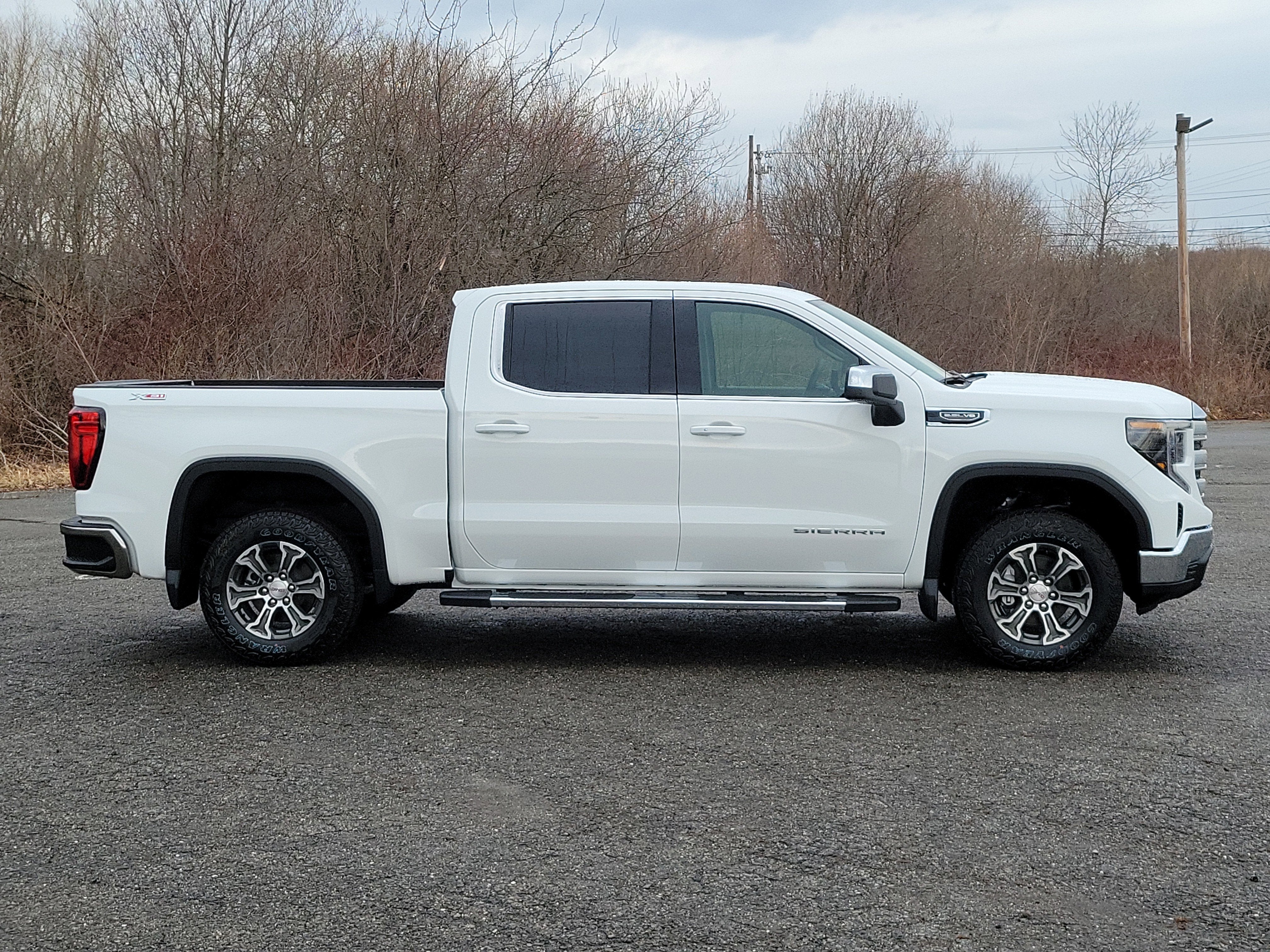 2026 GMC Sierra 1500 SLE