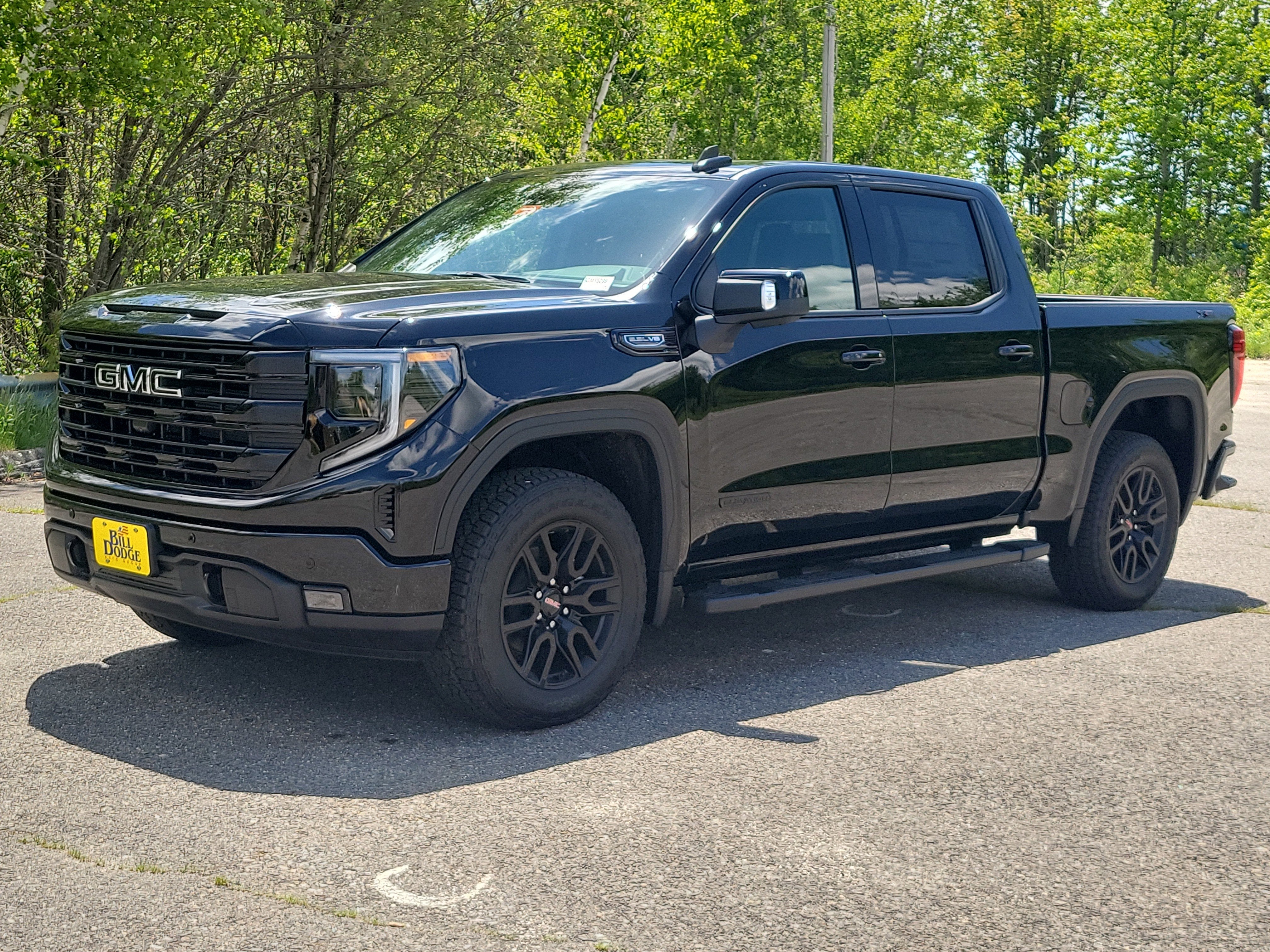 2026 GMC Sierra 4WD Crew Cab Short Box Elevation's photo