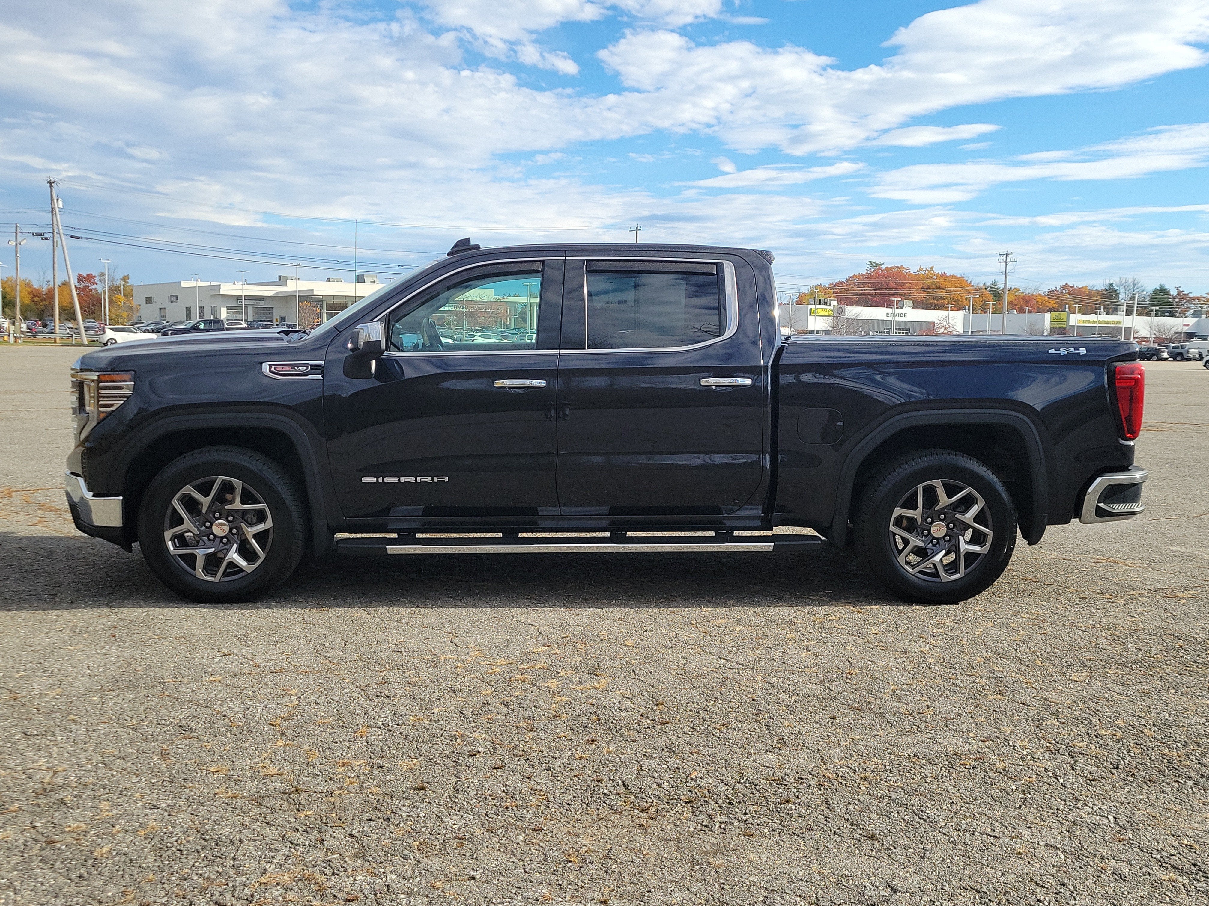 2025 GMC Sierra 1500 SLT