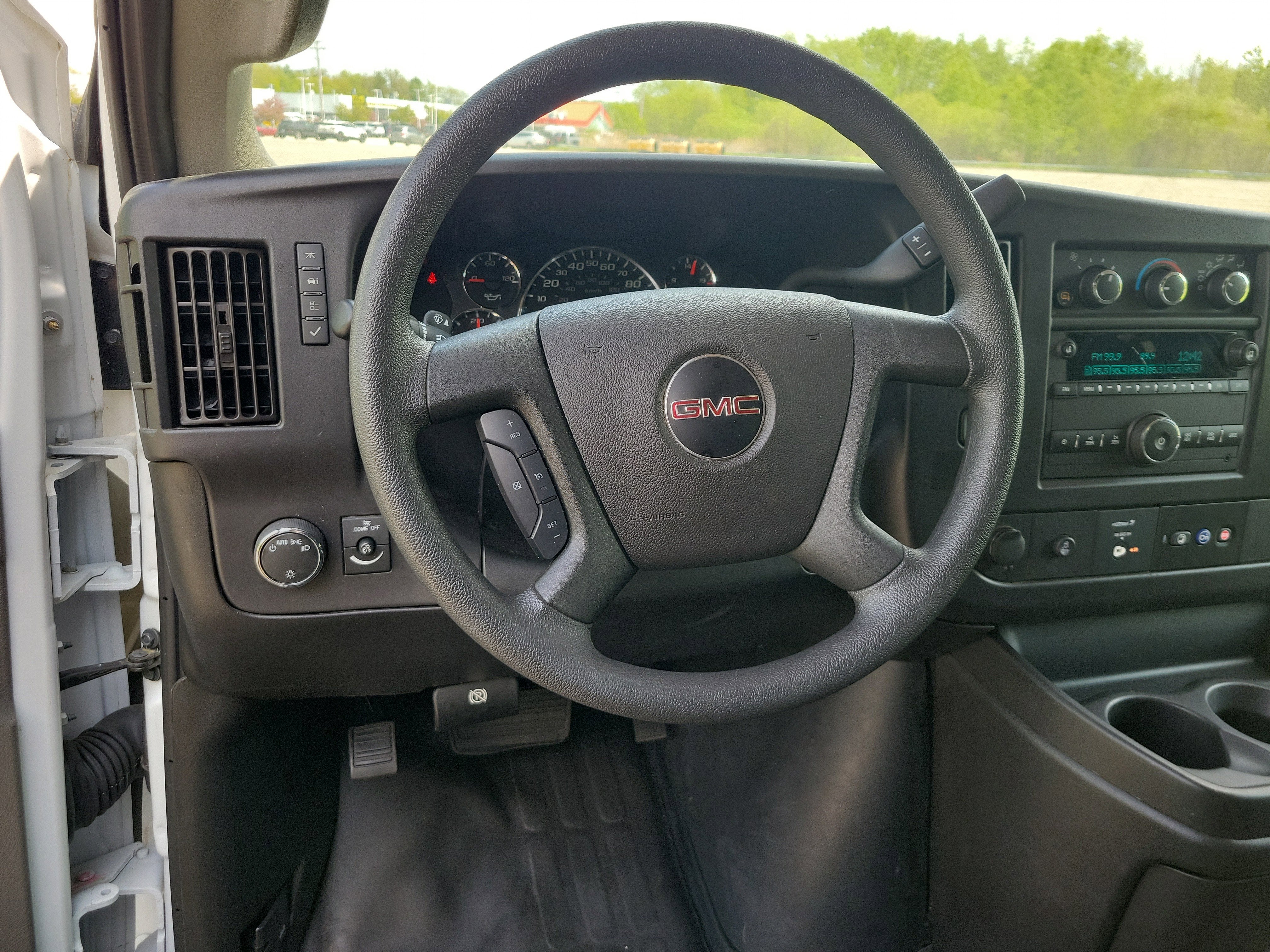 2024 GMC Savana Cargo 2500 Work Van