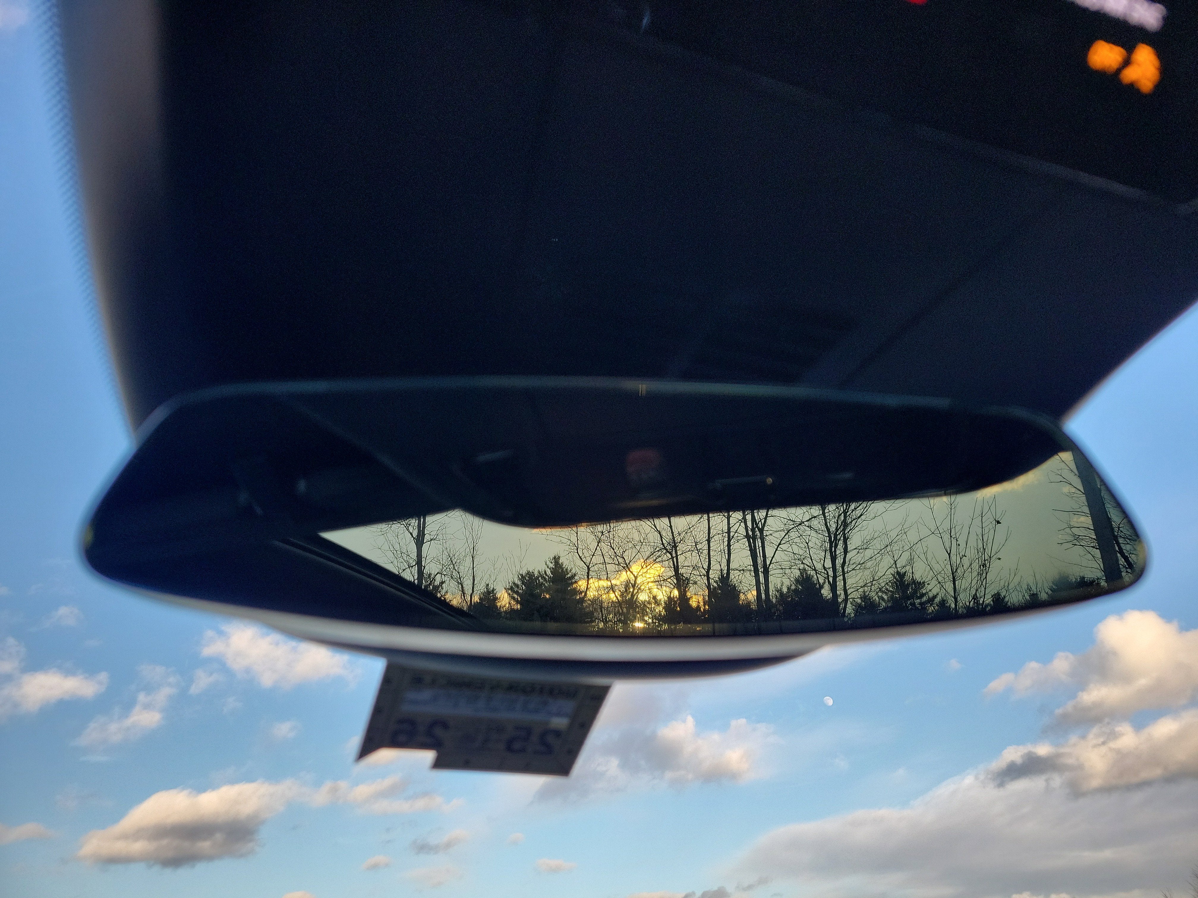 2025 Cadillac LYRIQ Luxury 1