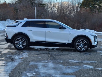 2025 Cadillac LYRIQ Luxury 1