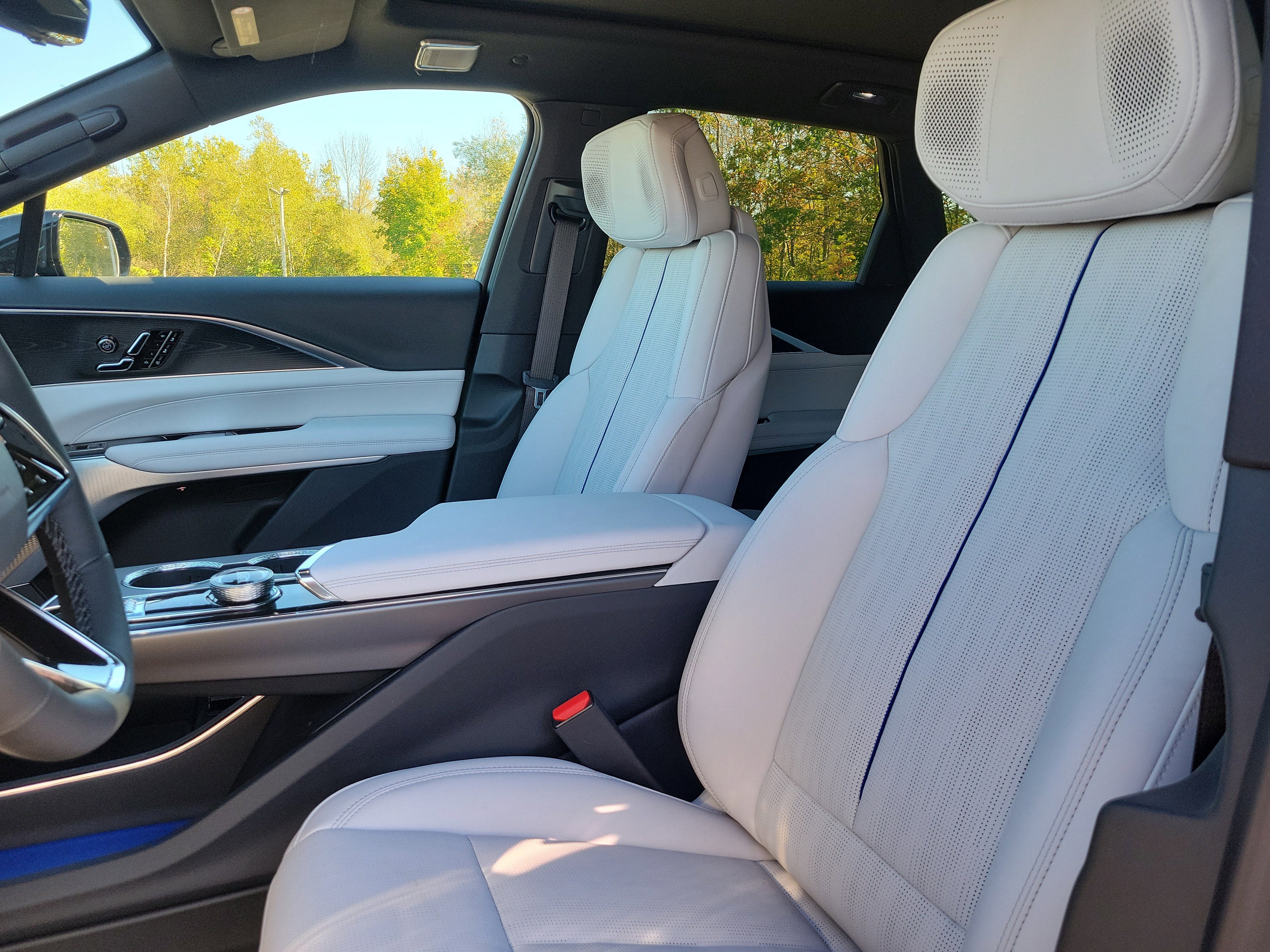 2026 Cadillac LYRIQ Premium Luxury