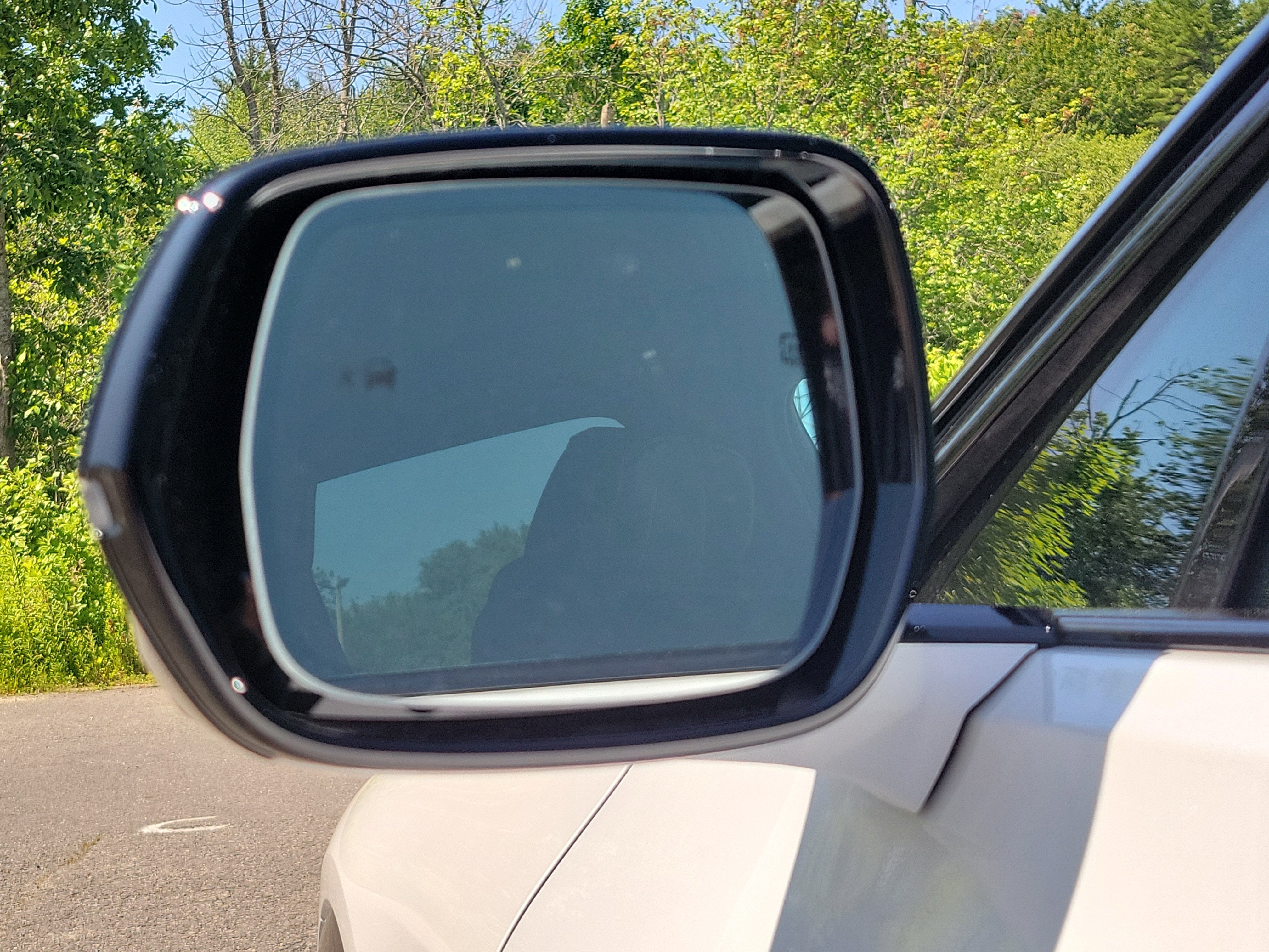 2025 Cadillac LYRIQ Sport 2