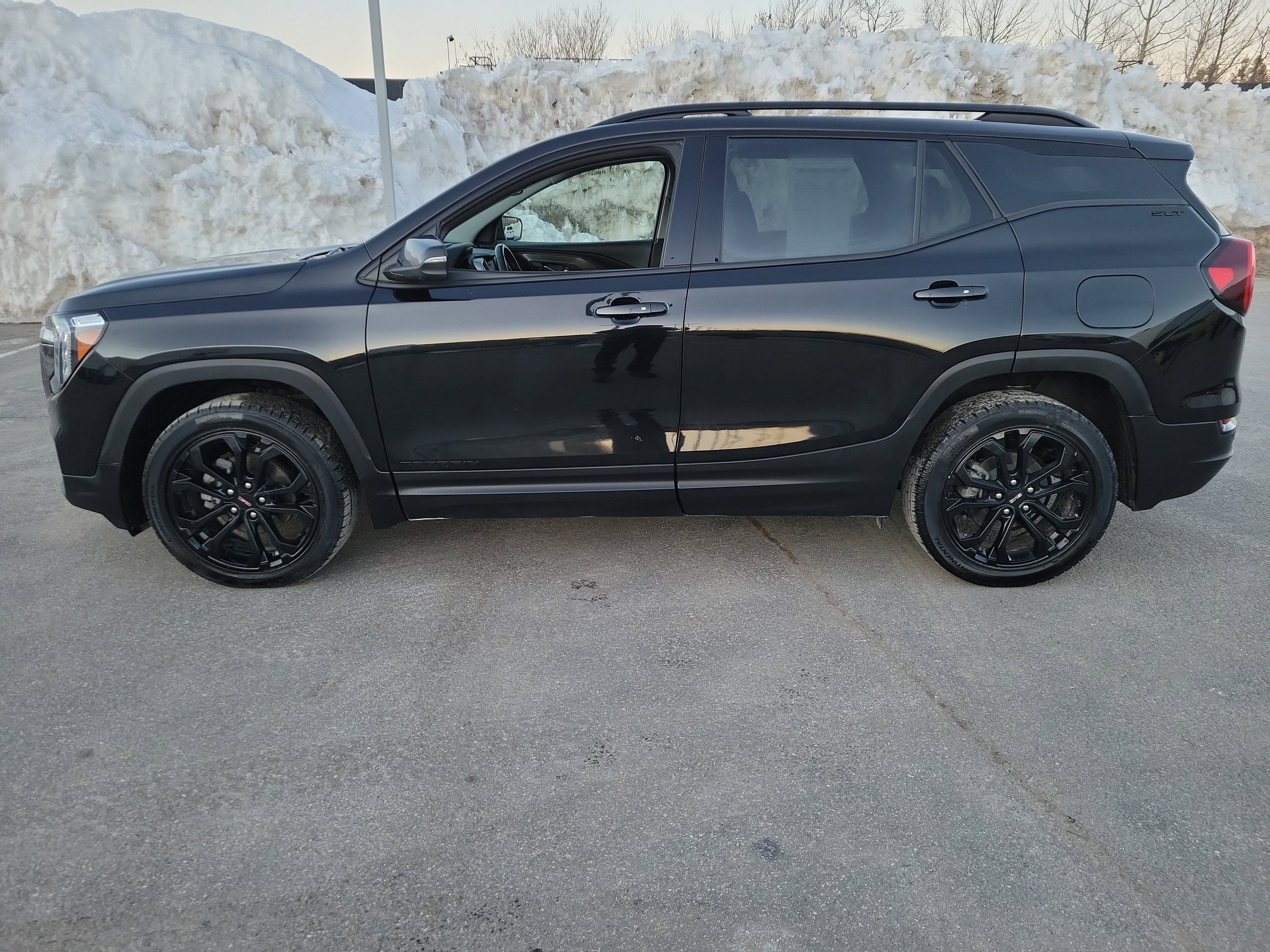 2022 GMC Terrain SLT