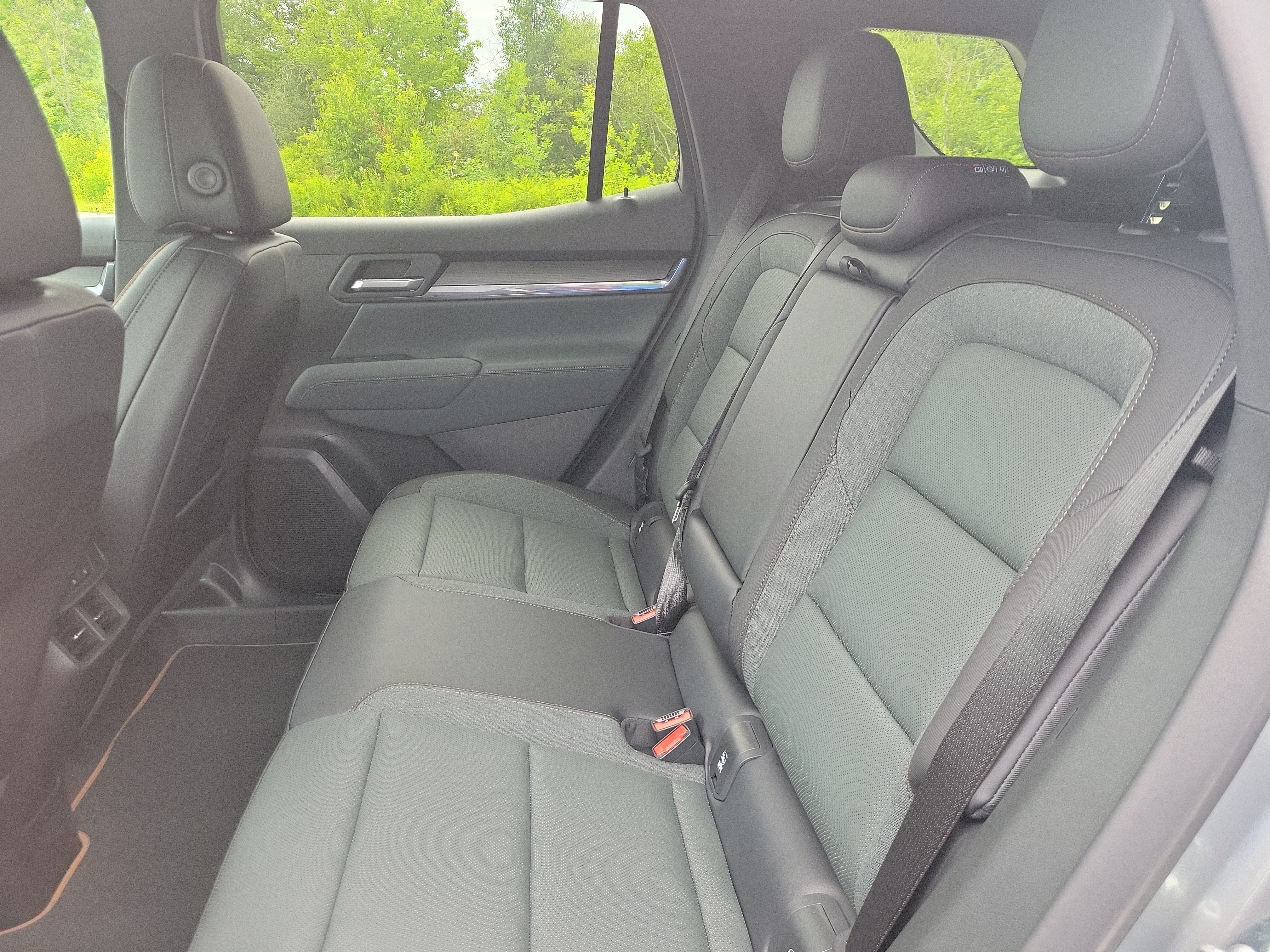 2027 GMC Terrain AWD AT4
