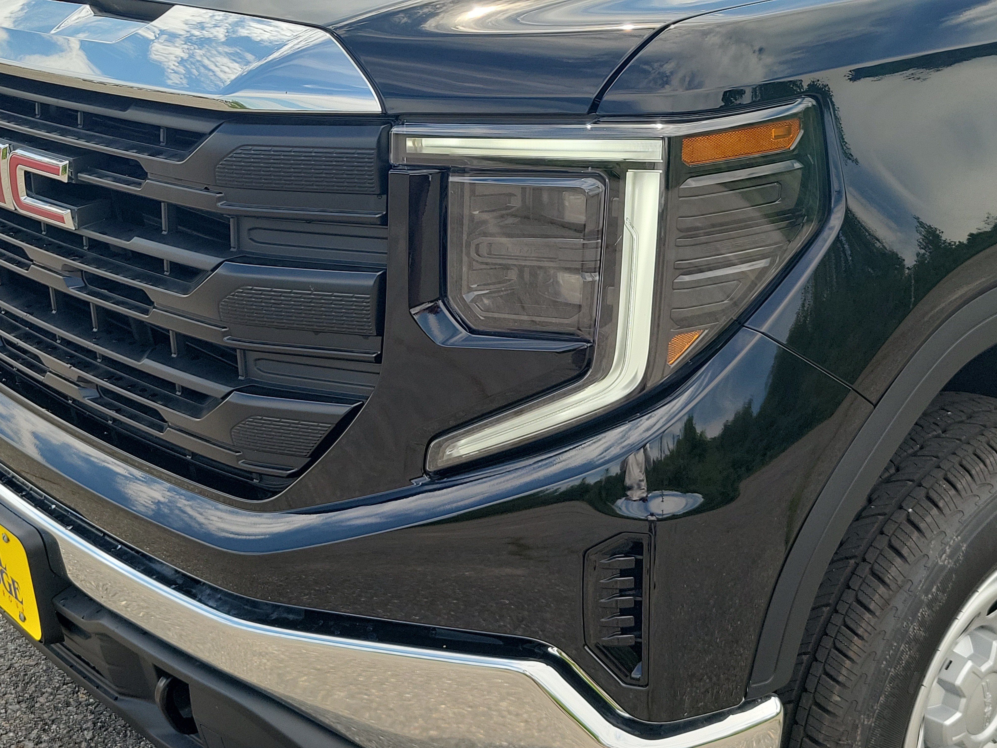 2026 GMC Sierra 1500 Pro - Photo 14